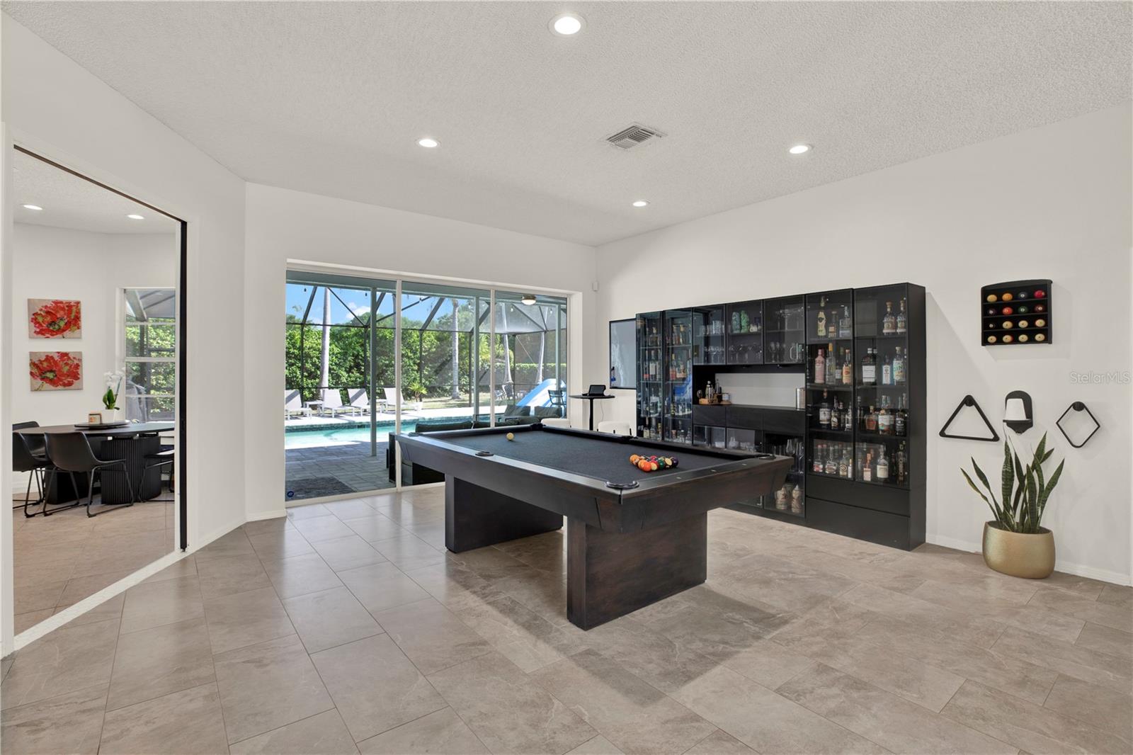 WESTWIND - Residential