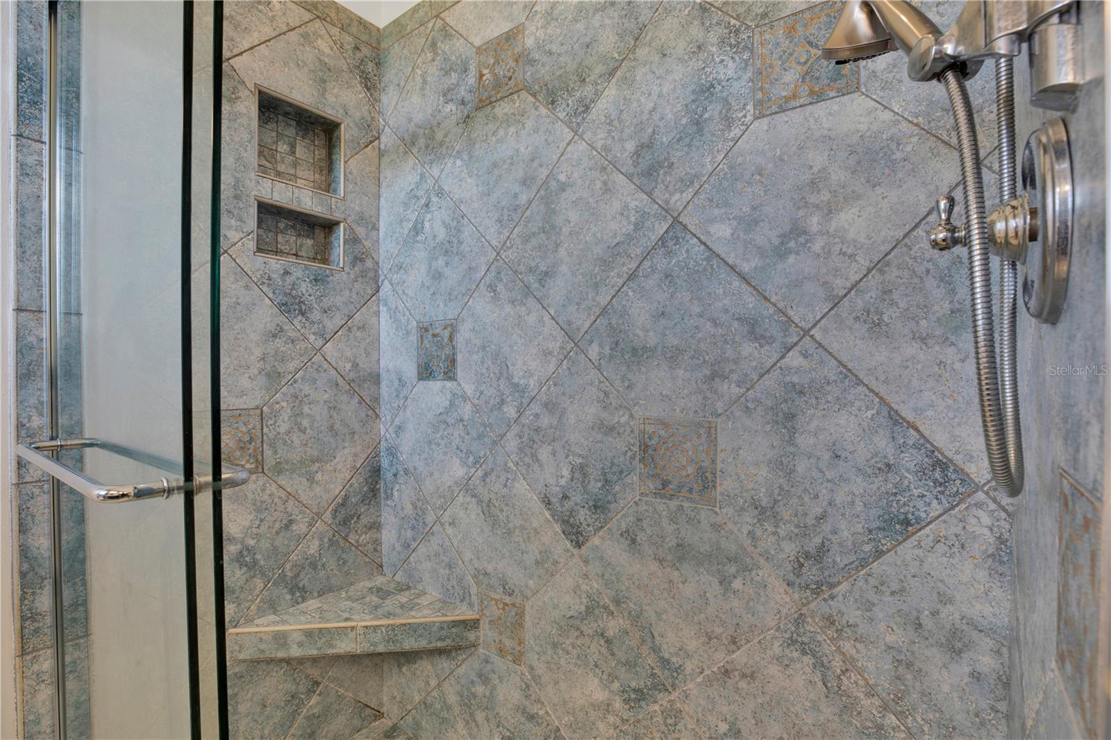 WESTWIND - Residential