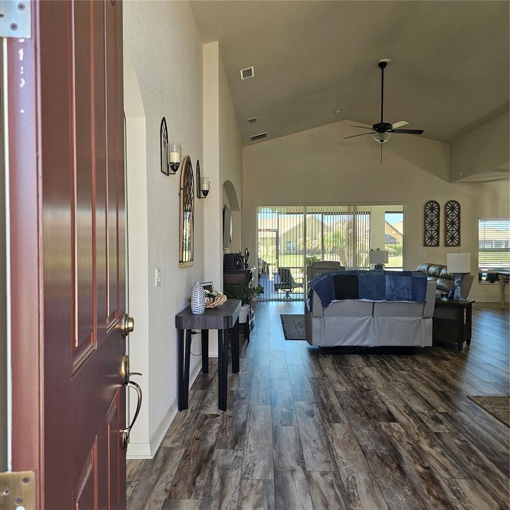 Photo of 1347 Oakmont Drive, Winter Haven, FL 33884 (MLS # L4960249)