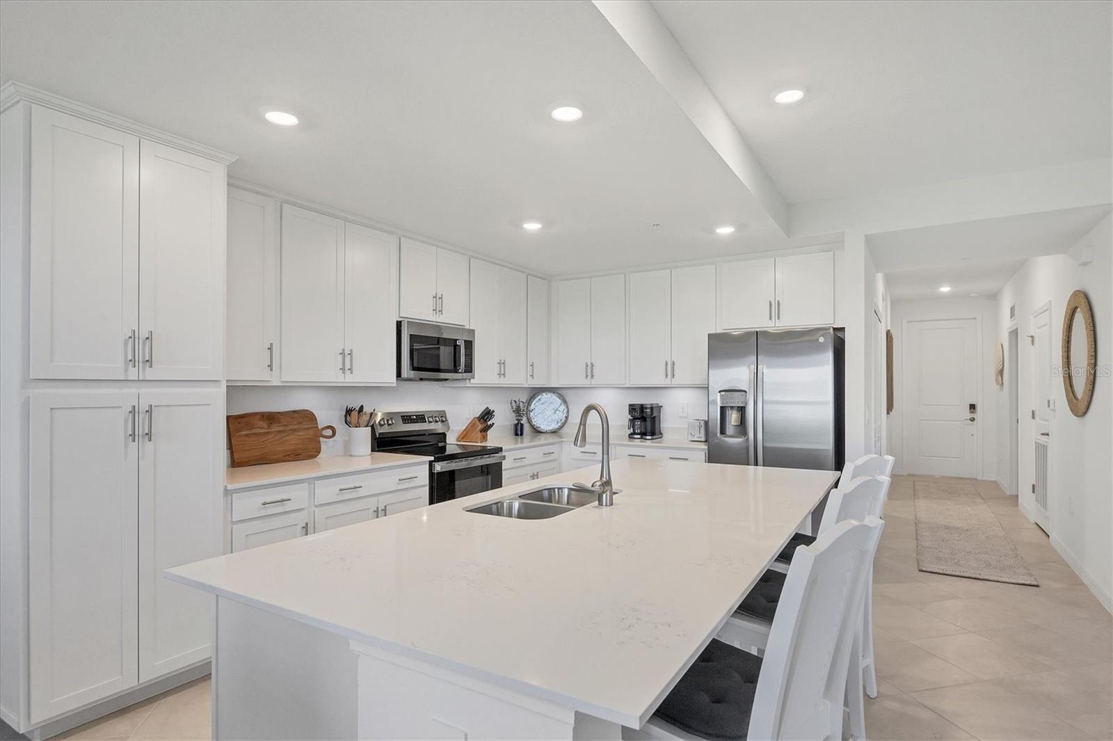 WELLEN PARK GOLF & COUNTRY CLUB - Residential Lease