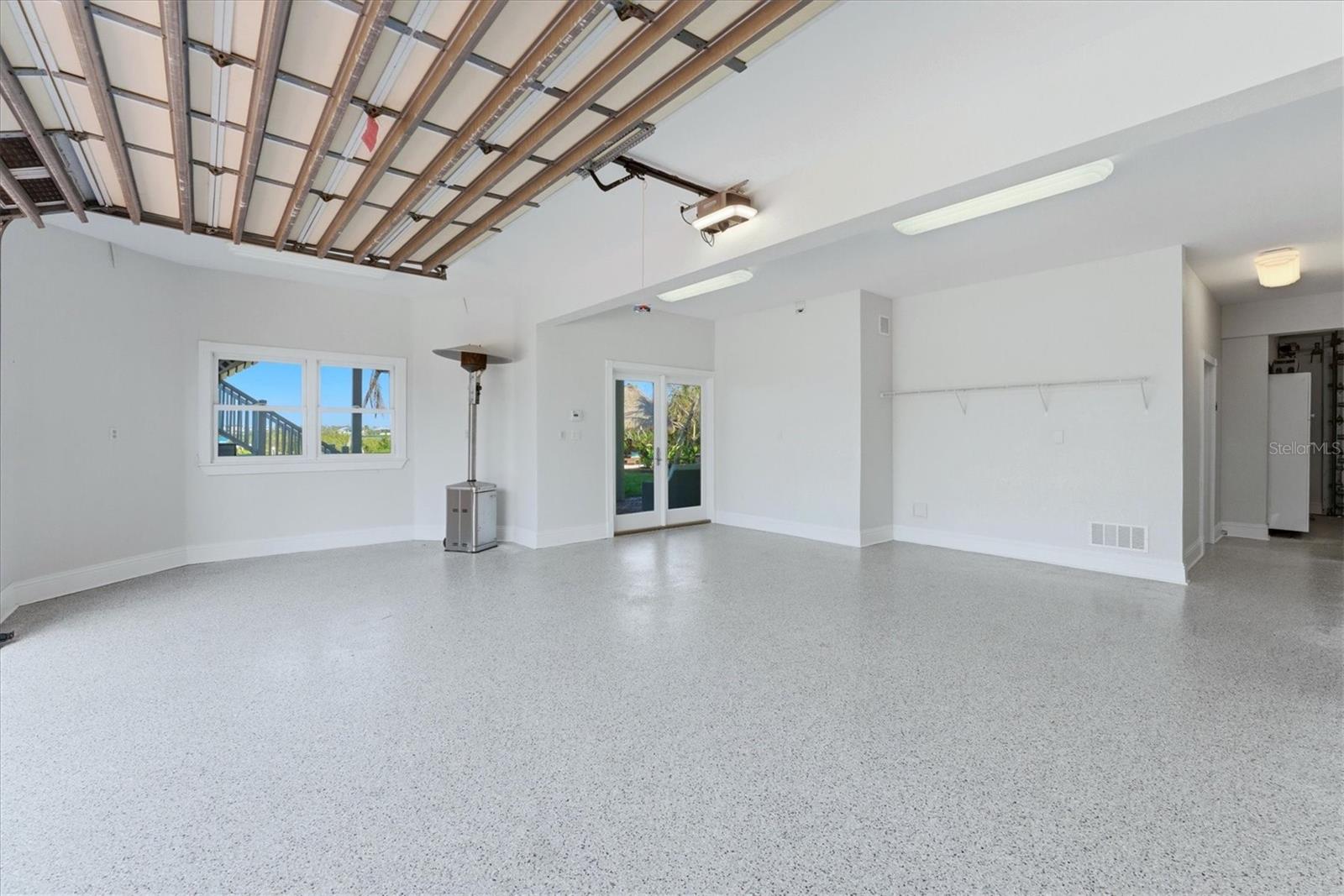 HIDDEN COVE ESTATES - Residential