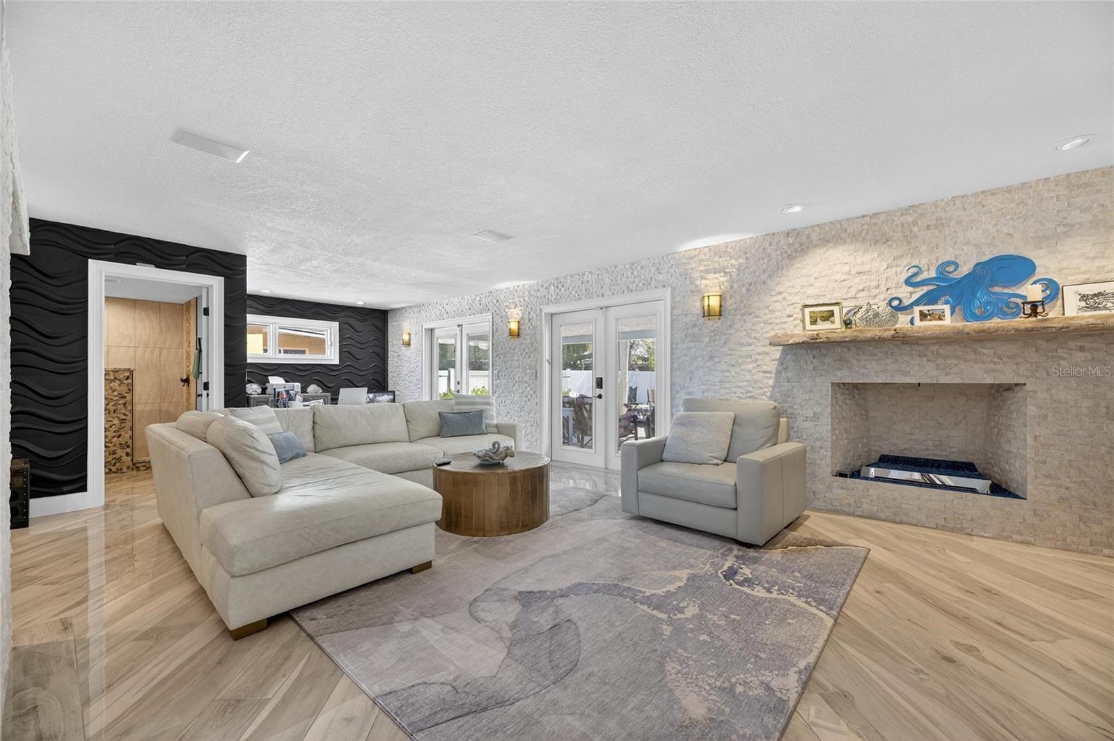 BELLEAIR BEACH YACHT CLUB ESTATES - Residential