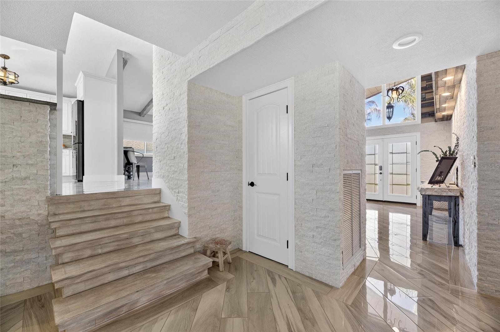 BELLEAIR BEACH YACHT CLUB ESTATES - Residential