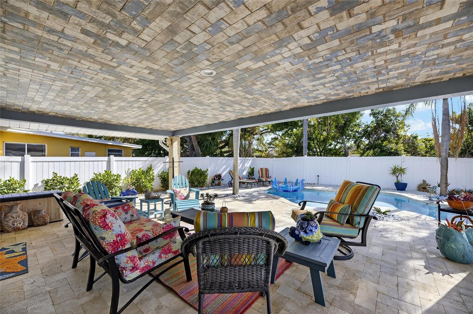 BELLEAIR BEACH YACHT CLUB ESTATES - Residential