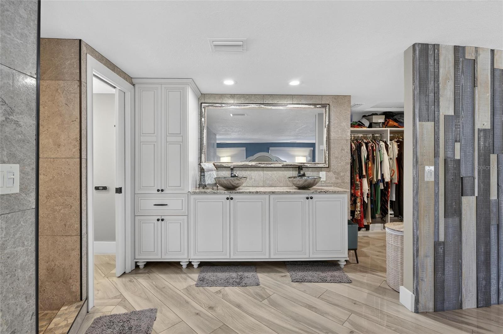 BELLEAIR BEACH YACHT CLUB ESTATES - Residential