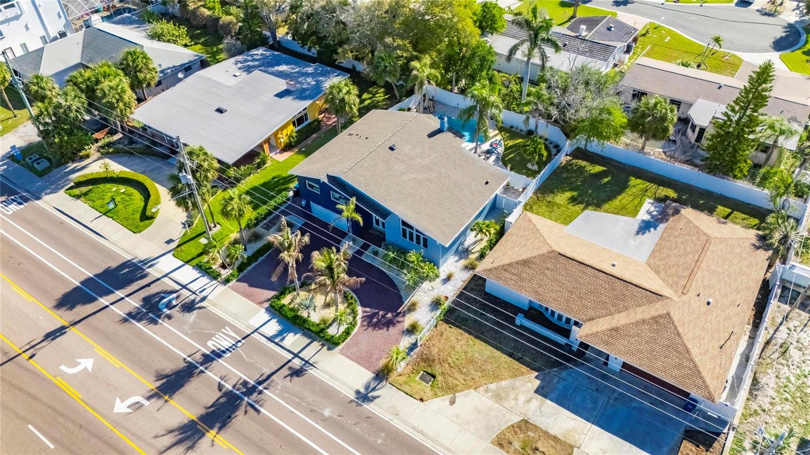 BELLEAIR BEACH YACHT CLUB ESTATES - Residential