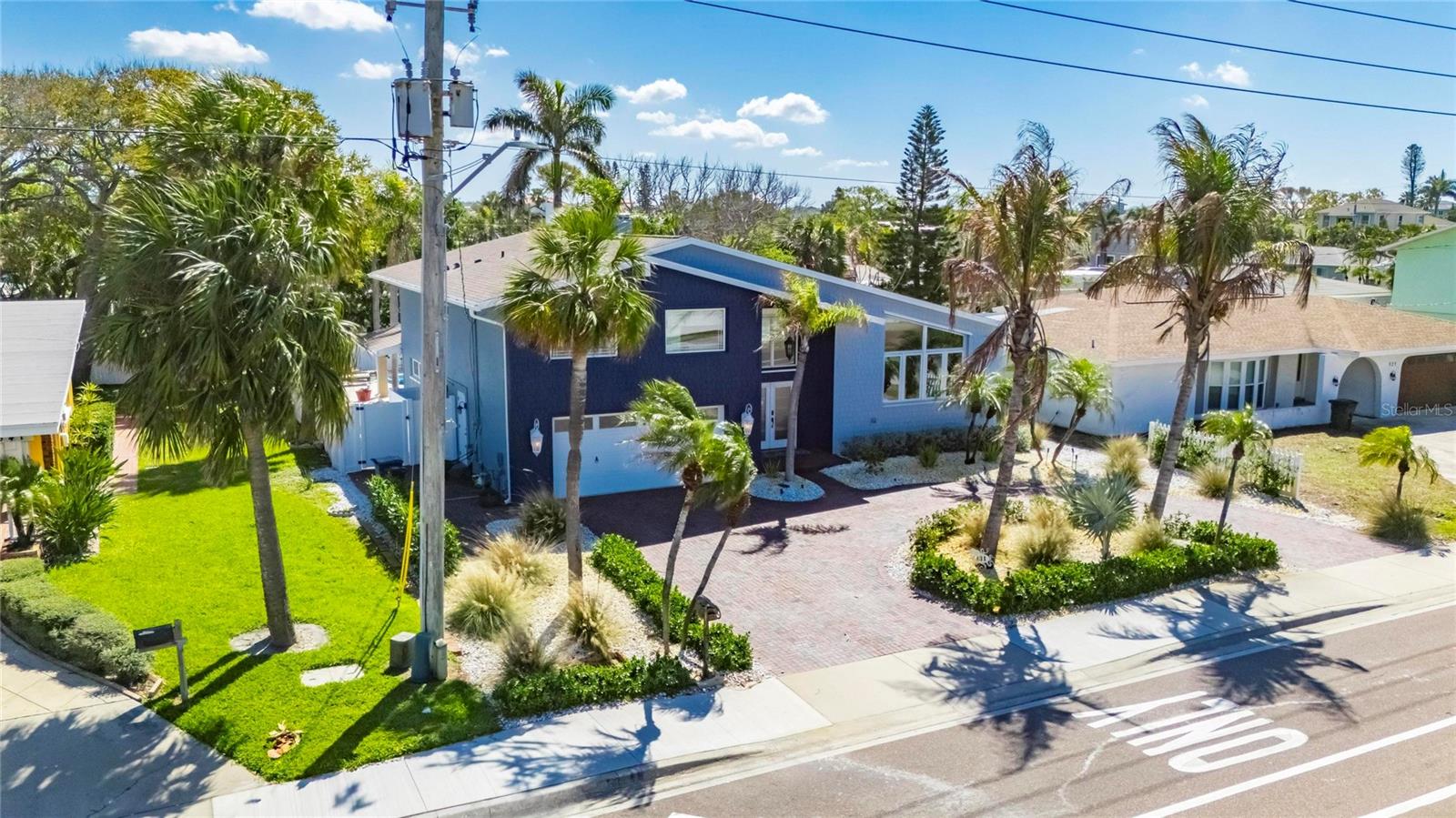 BELLEAIR BEACH YACHT CLUB ESTATES - Residential