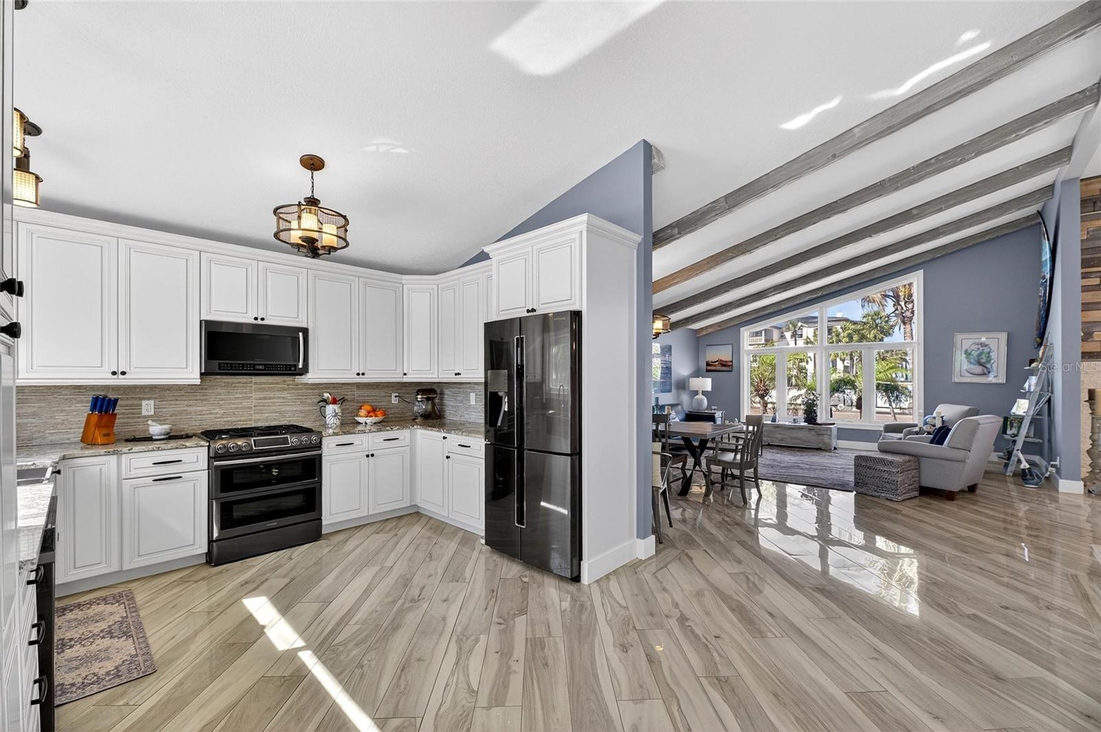 BELLEAIR BEACH YACHT CLUB ESTATES - Residential