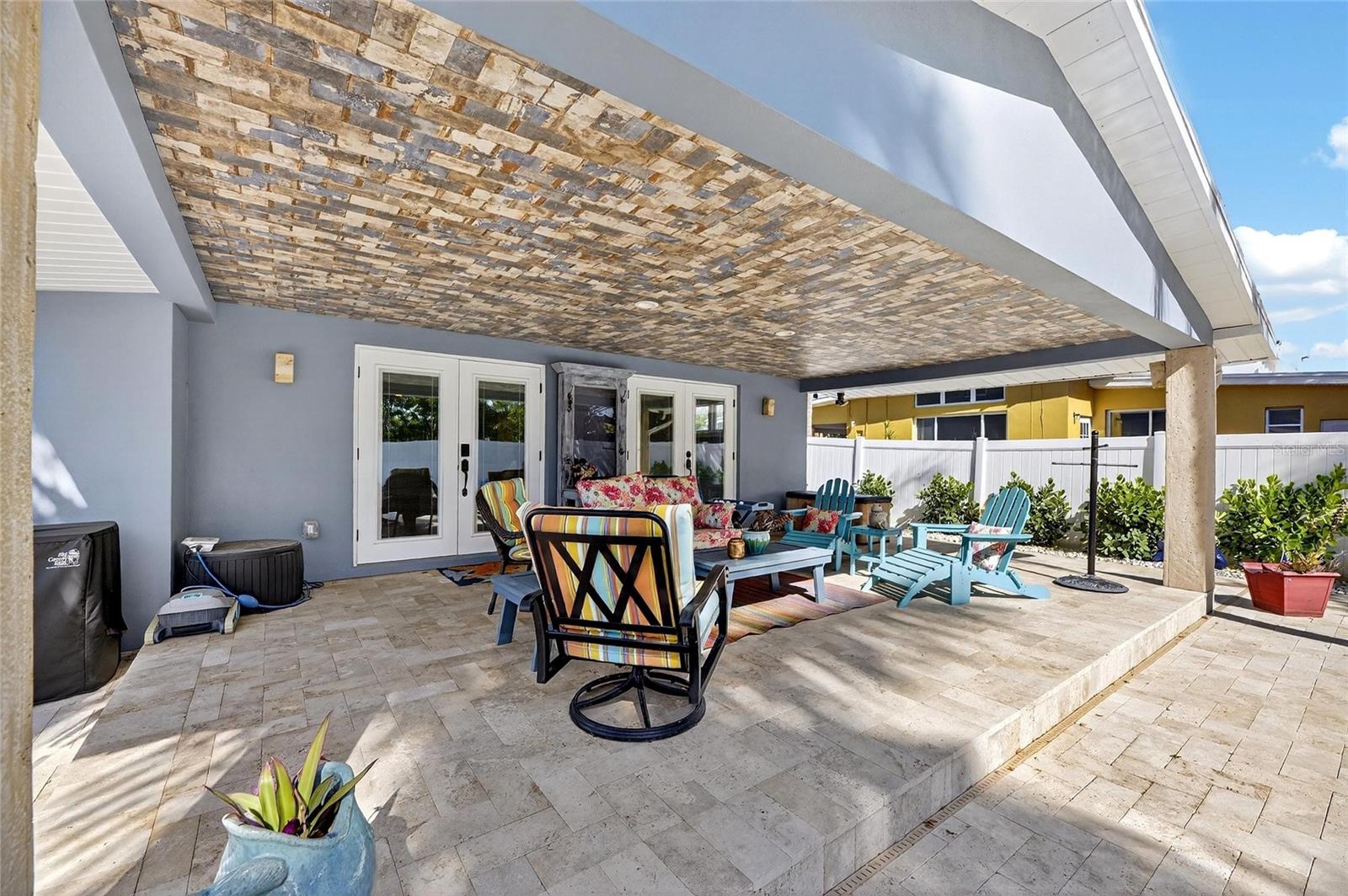 BELLEAIR BEACH YACHT CLUB ESTATES - Residential