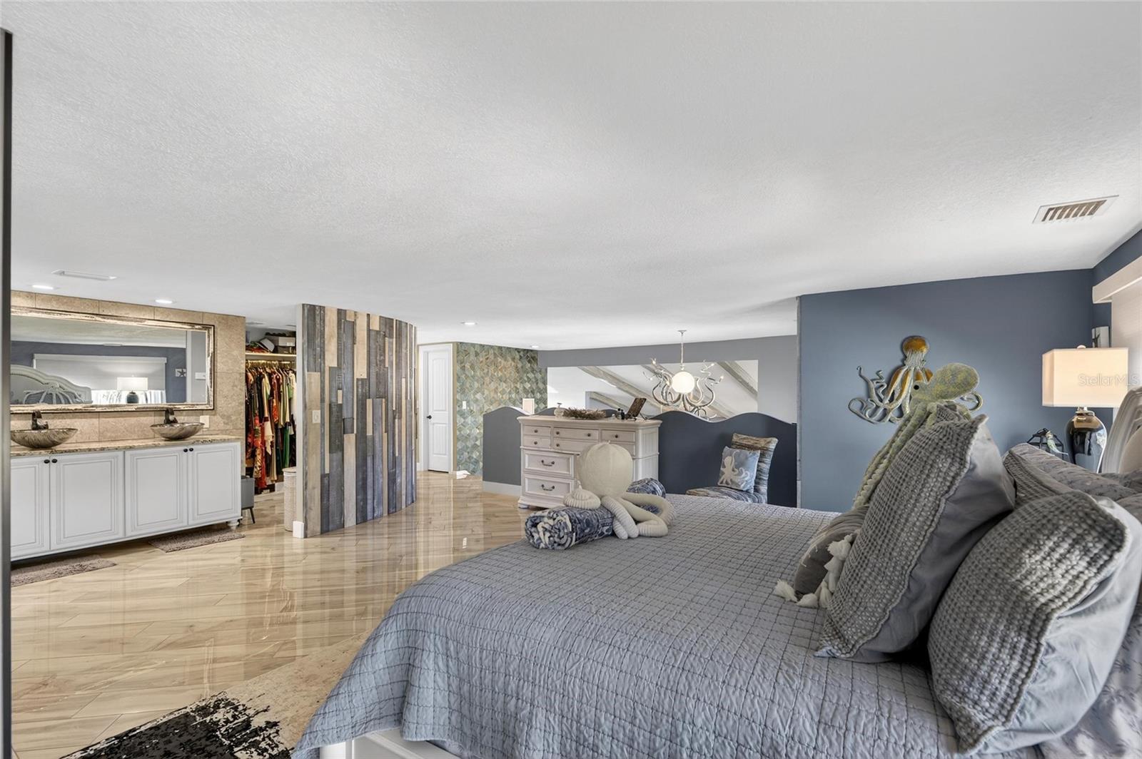 BELLEAIR BEACH YACHT CLUB ESTATES - Residential