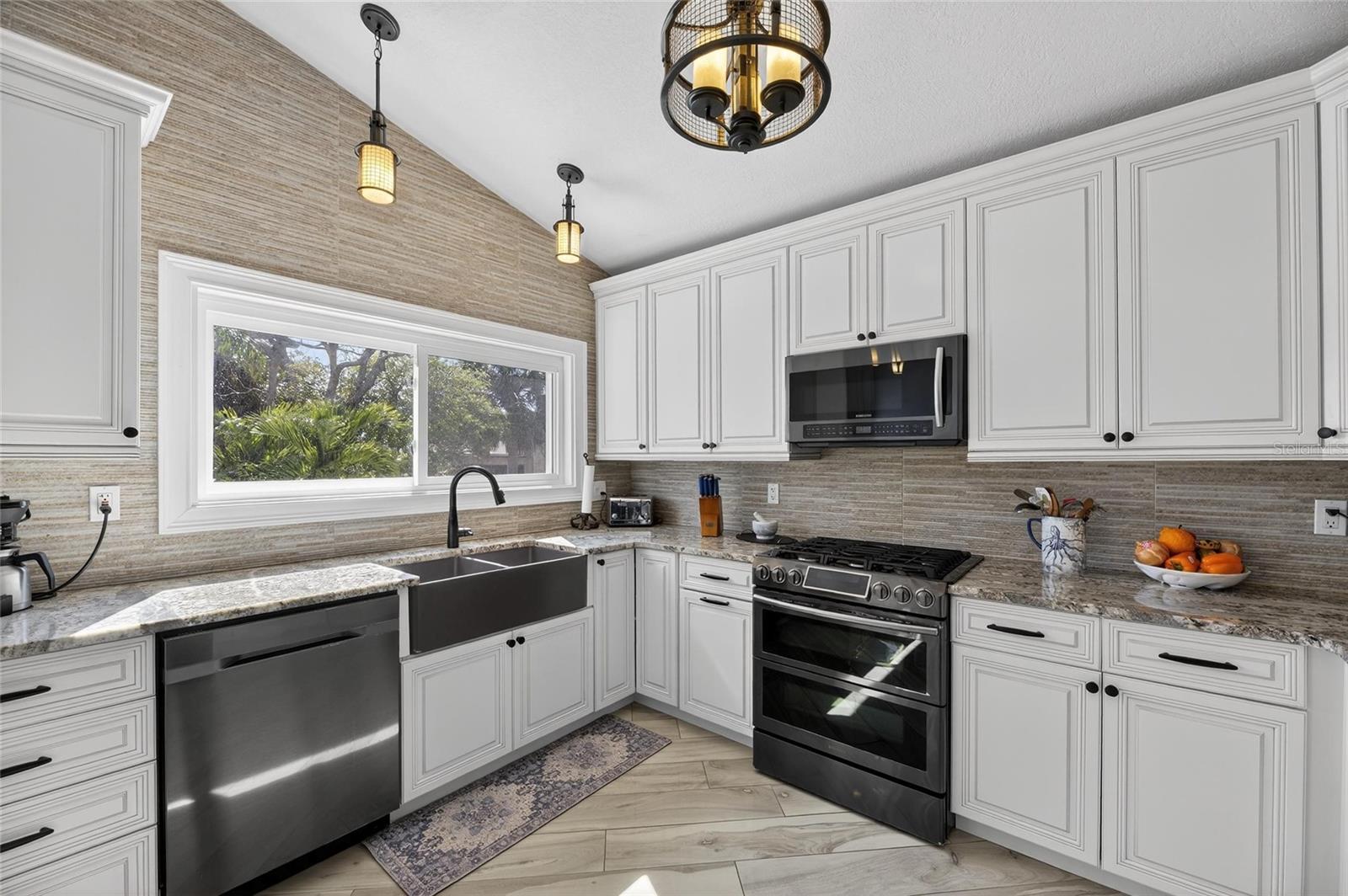 BELLEAIR BEACH YACHT CLUB ESTATES - Residential