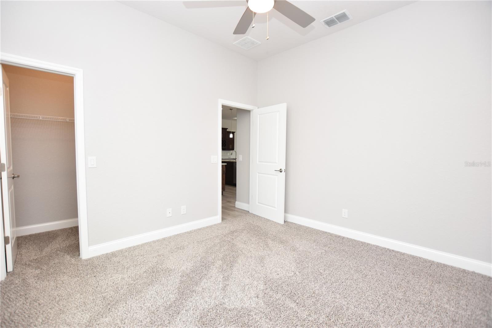 LAKESIDE HERITAGE PH 2 - Residential Lease