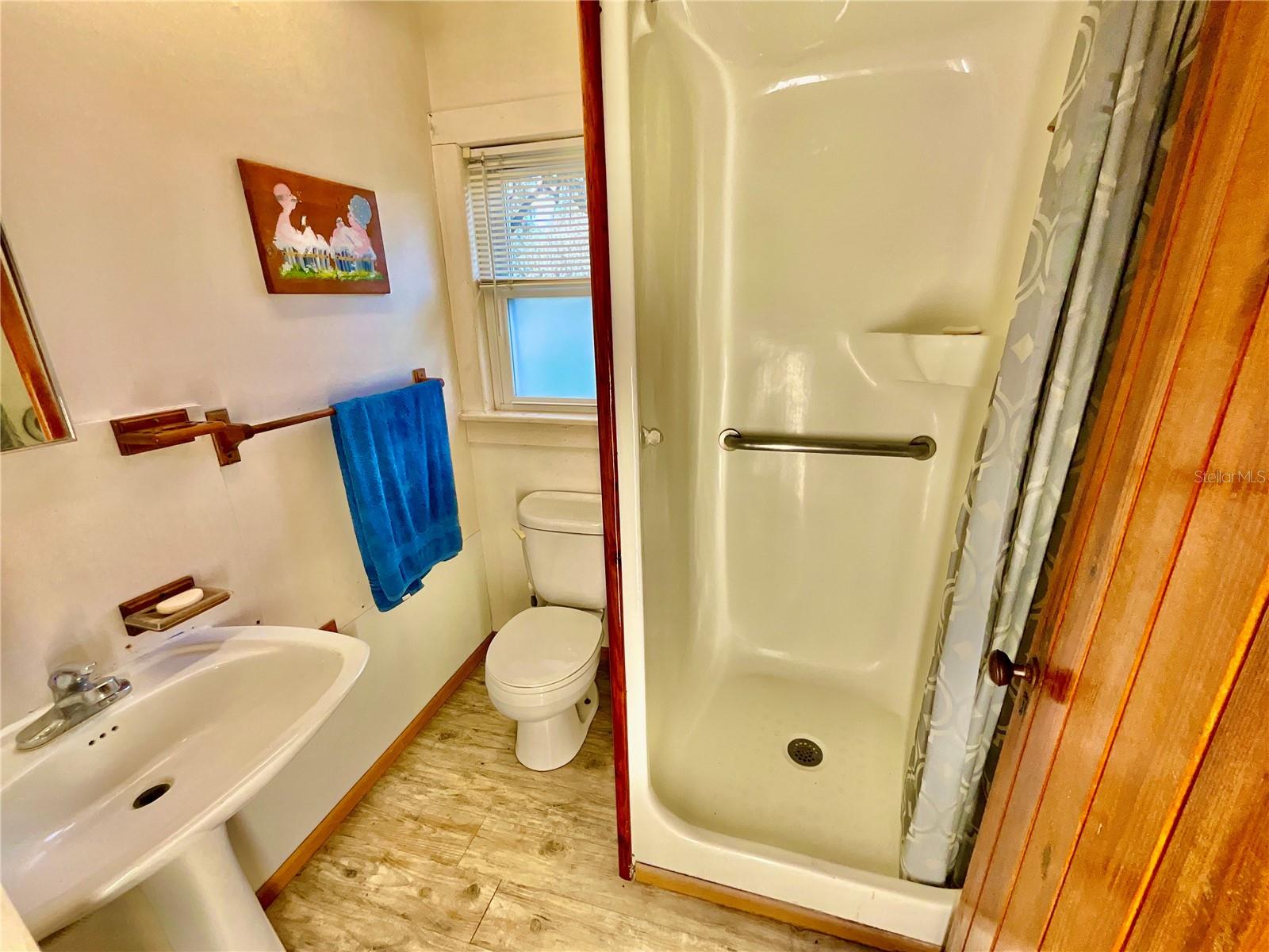 SUNNYSIDE BEACH - Residential