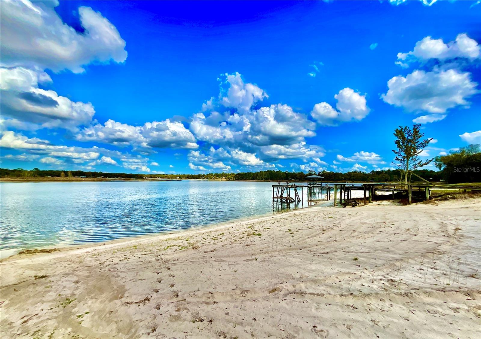 SUNNYSIDE BEACH - Residential