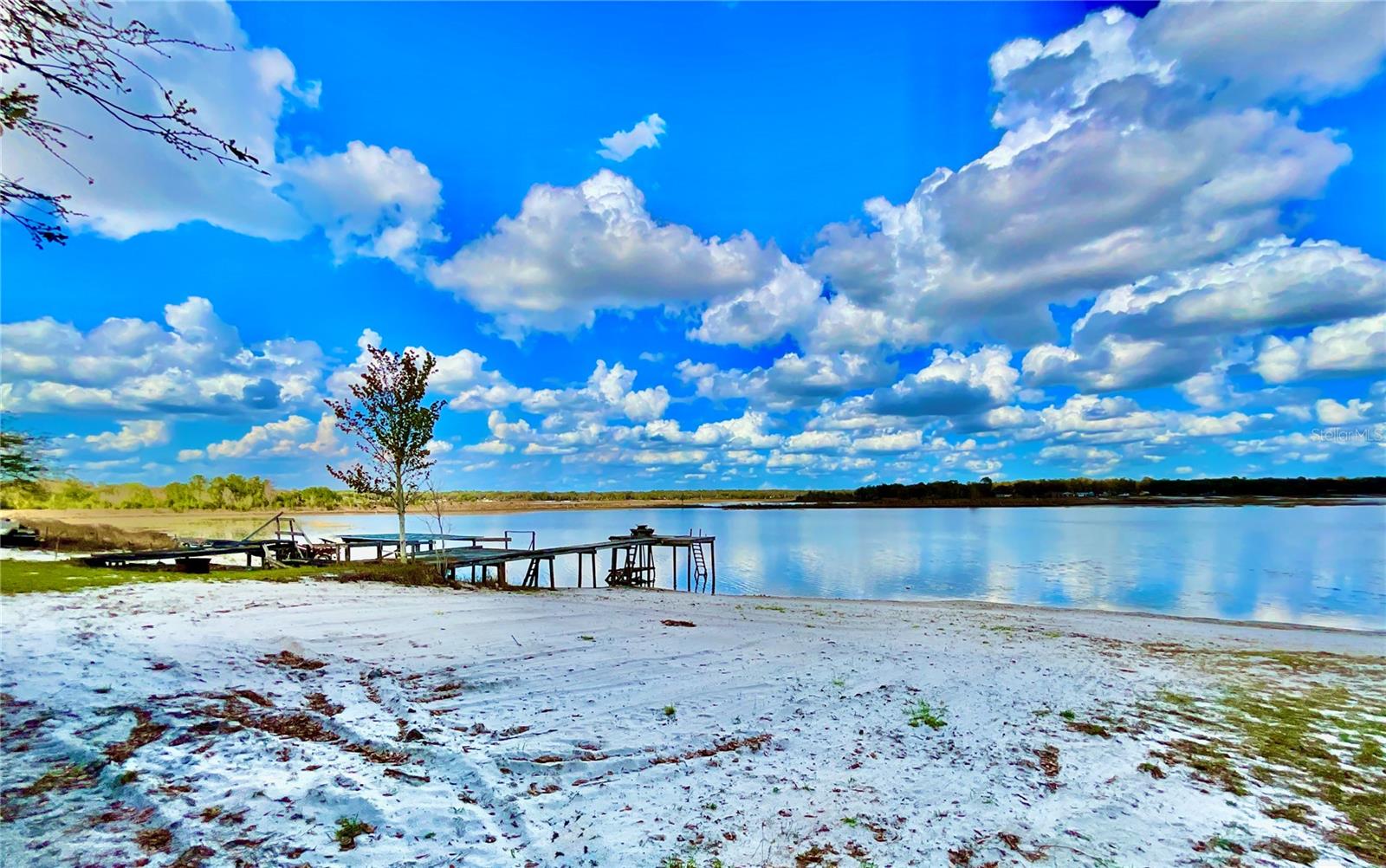 SUNNYSIDE BEACH - Residential