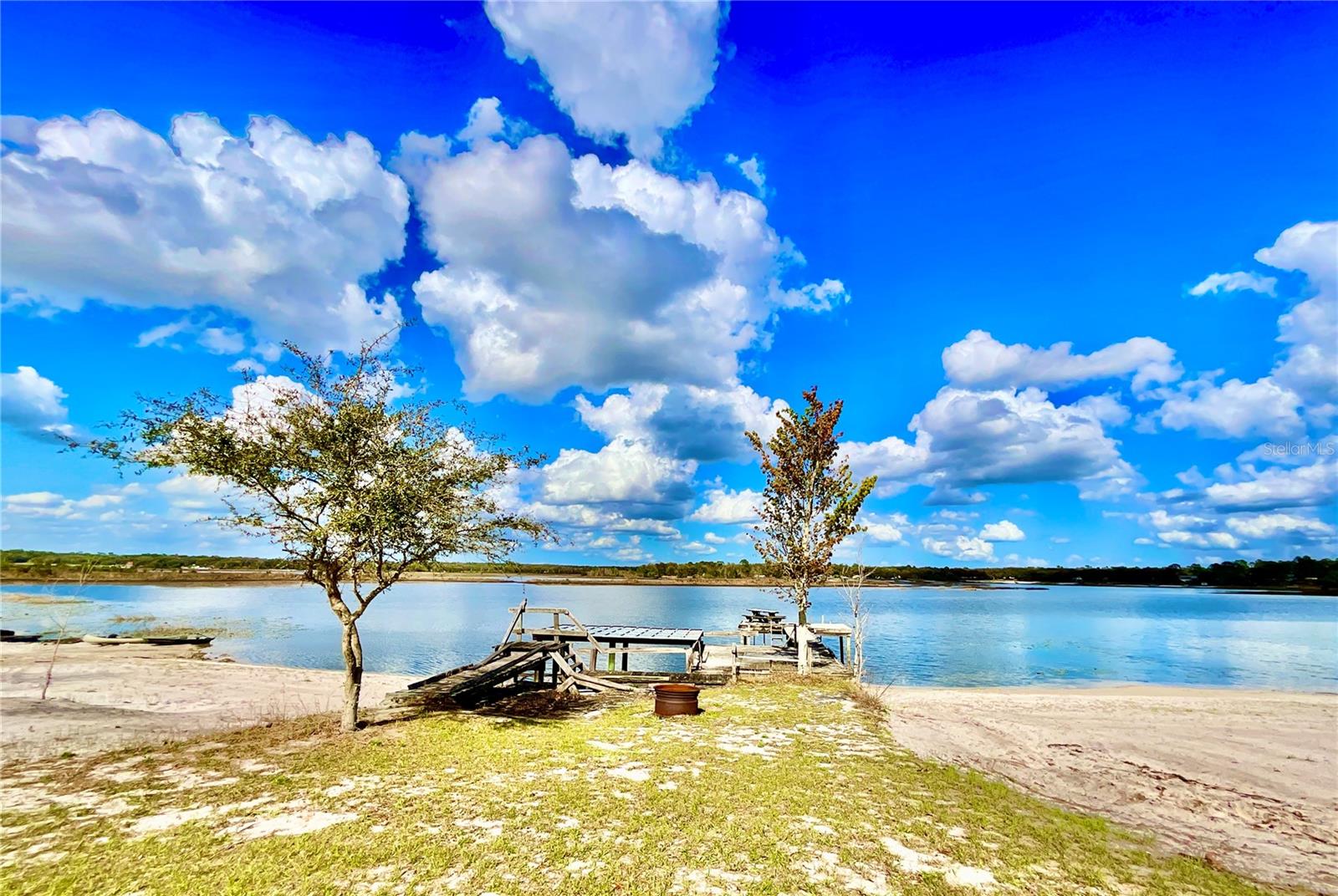 SUNNYSIDE BEACH - Residential