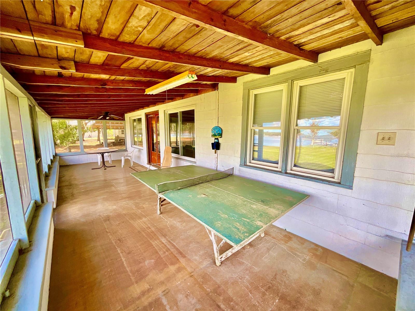 SUNNYSIDE BEACH - Residential