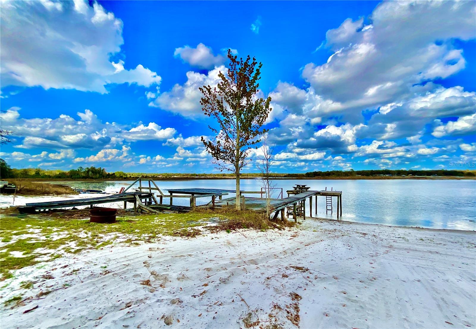 SUNNYSIDE BEACH - Residential