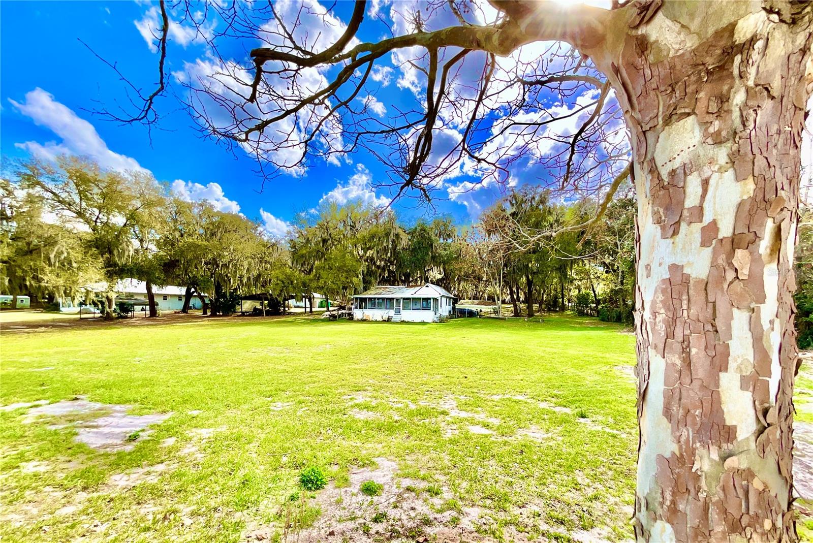 SUNNYSIDE BEACH - Residential