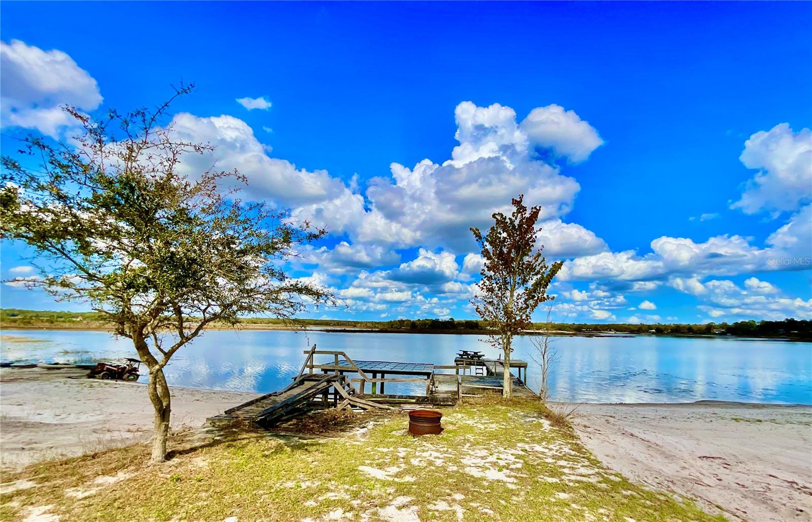 SUNNYSIDE BEACH - Residential