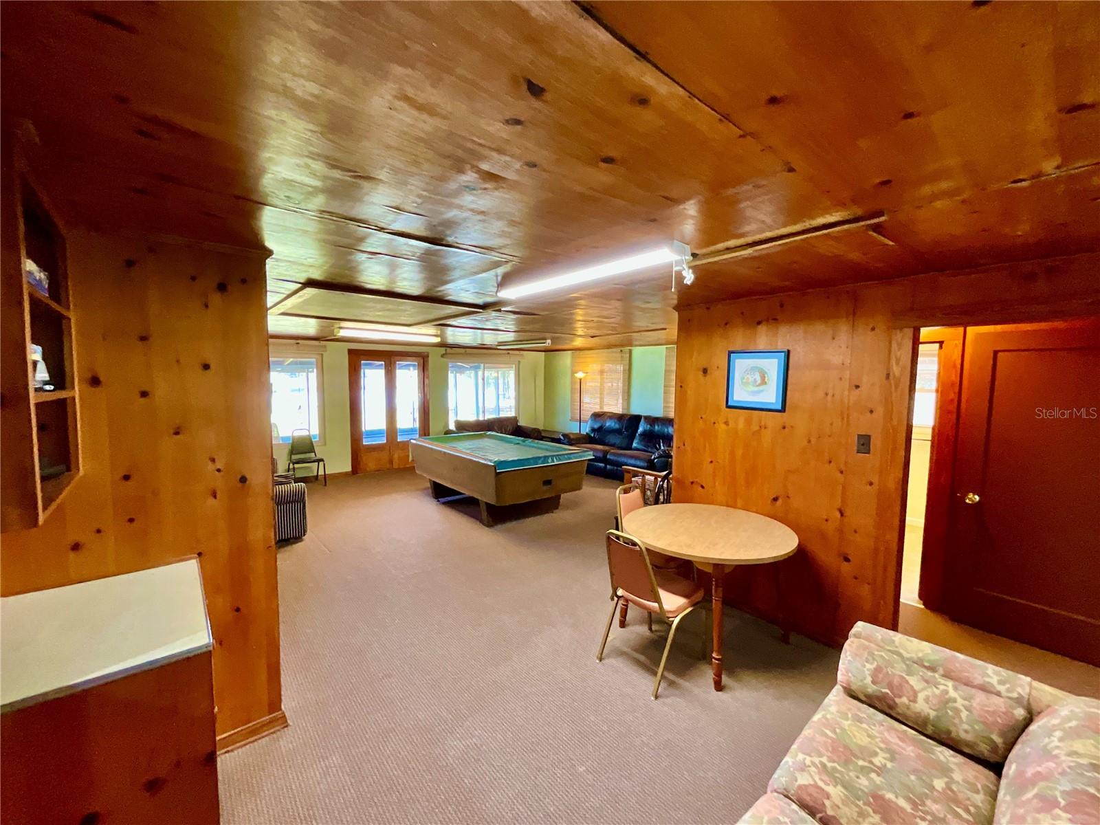 SUNNYSIDE BEACH - Residential