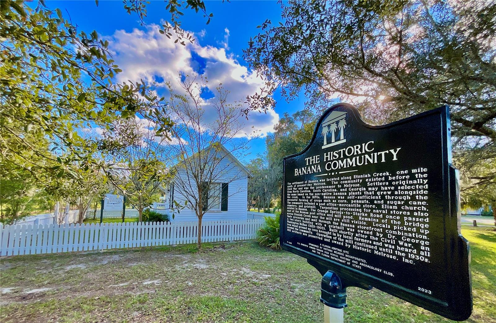 SUNNYSIDE BEACH - Residential