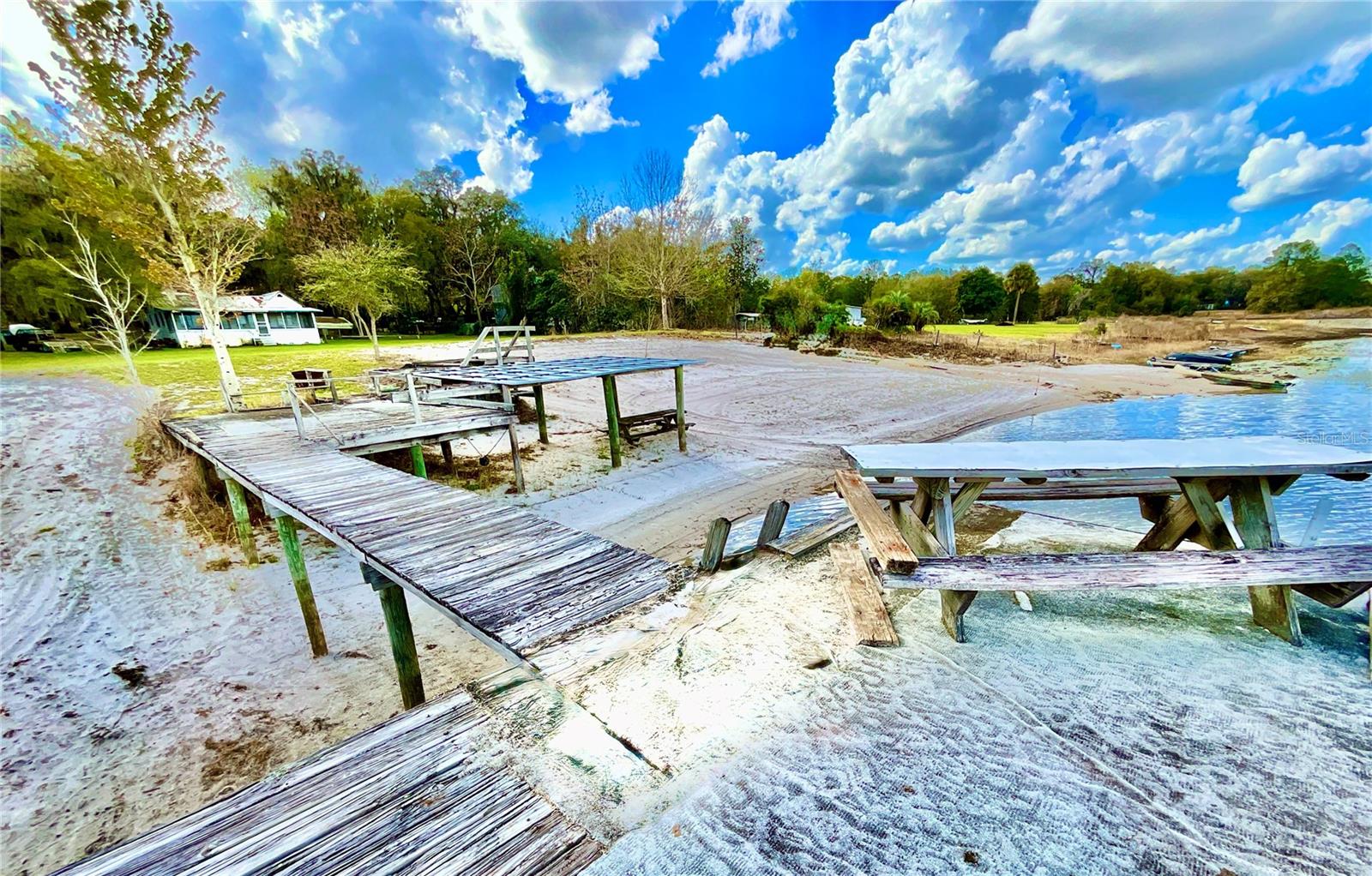 SUNNYSIDE BEACH - Residential