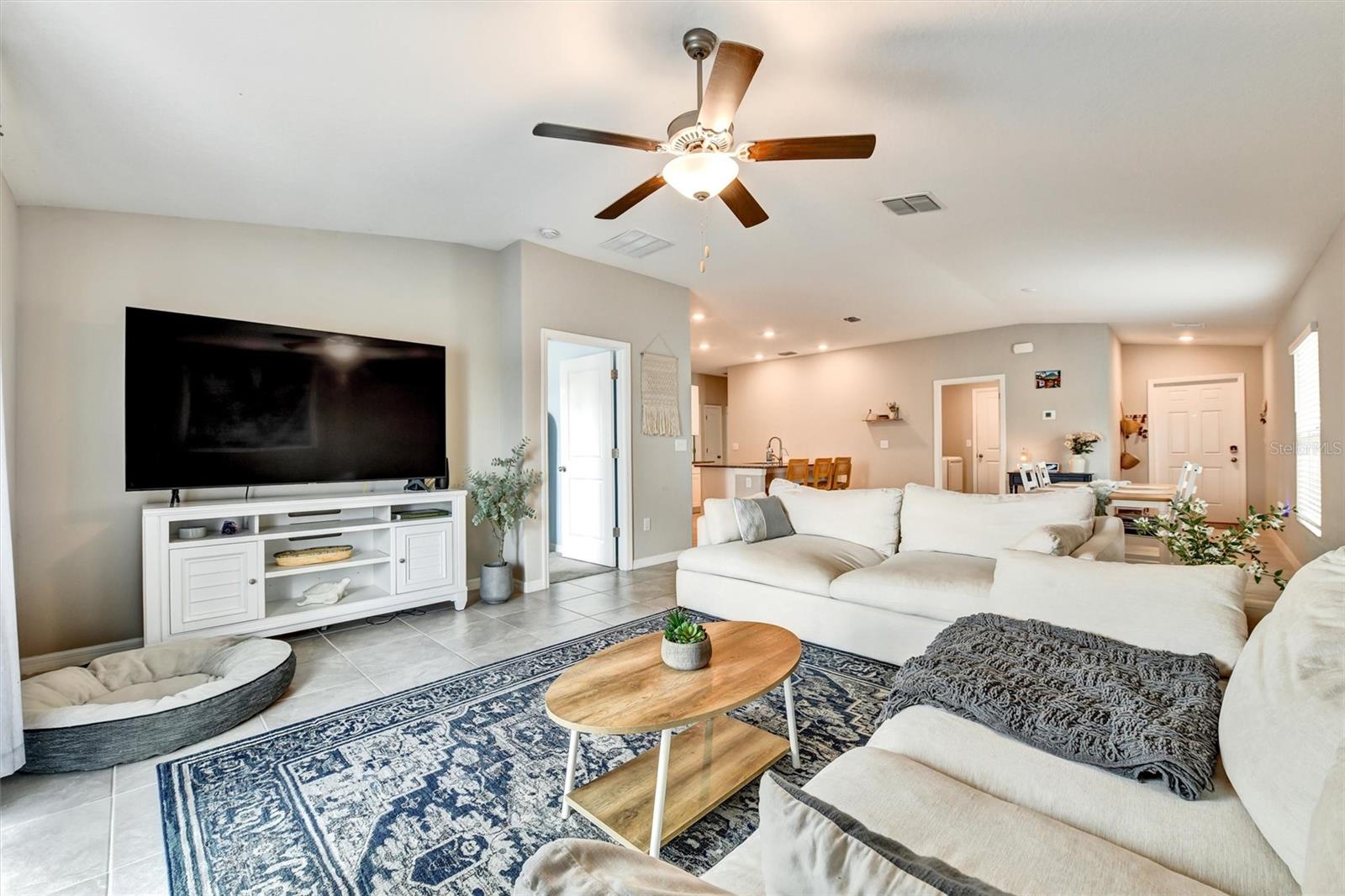 BELMONT SOUTH PH 2D & PASEO AL - Residential