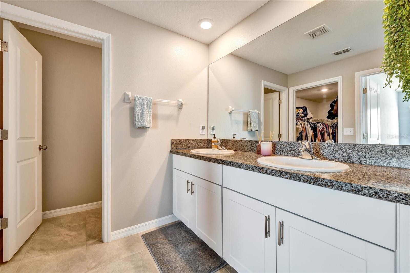 BELMONT SOUTH PH 2D & PASEO AL - Residential