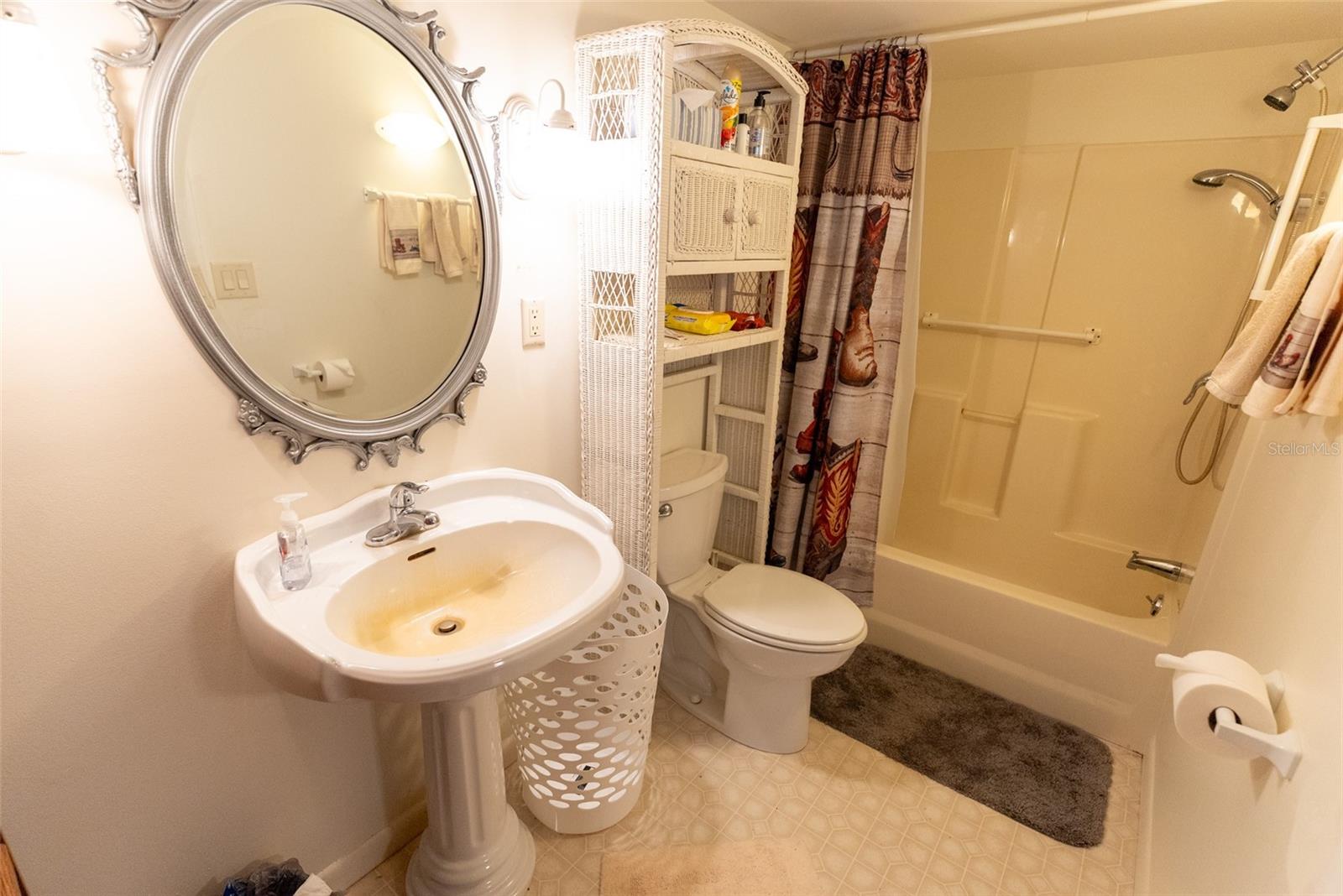 KERSHORES - Residential