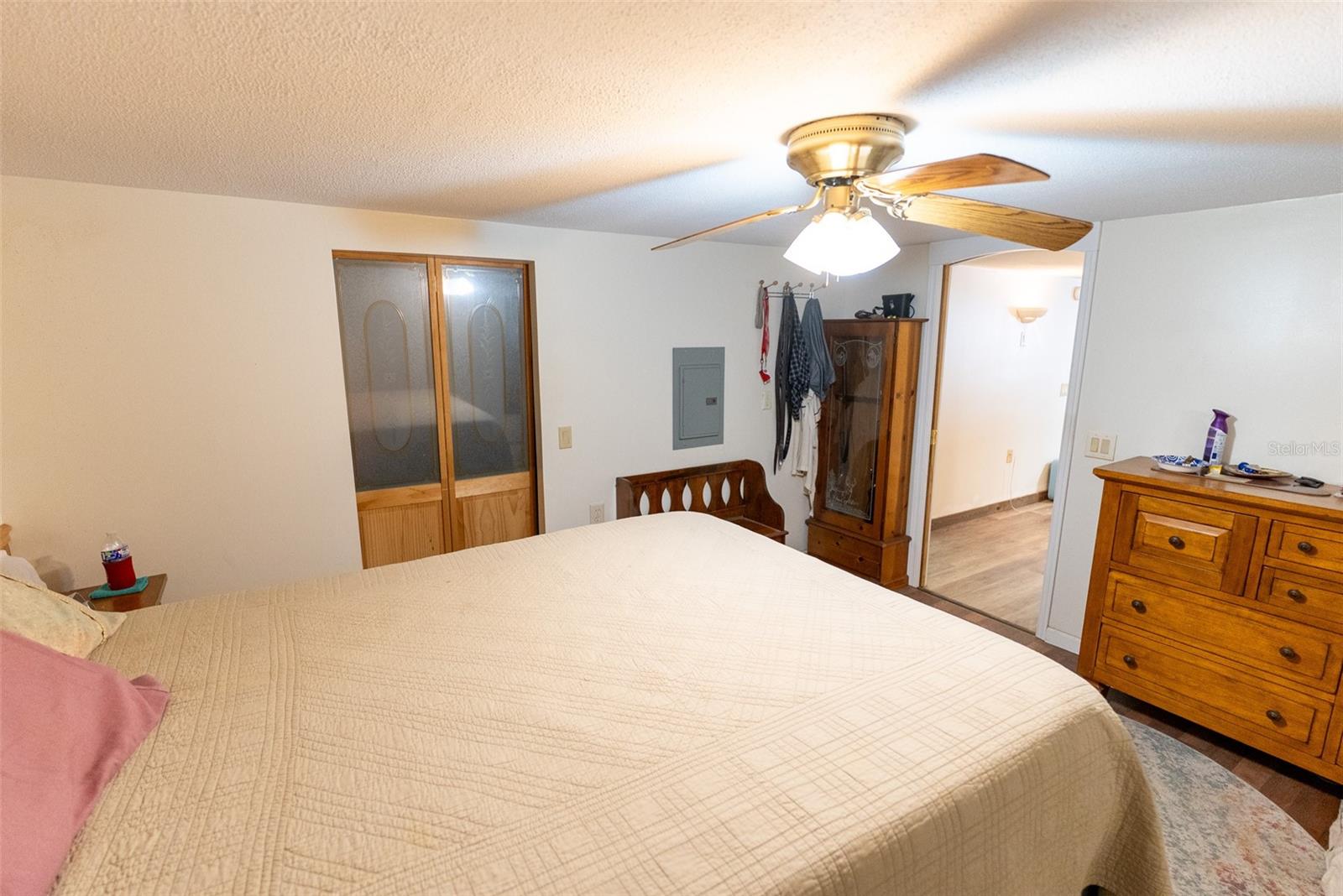 KERSHORES - Residential