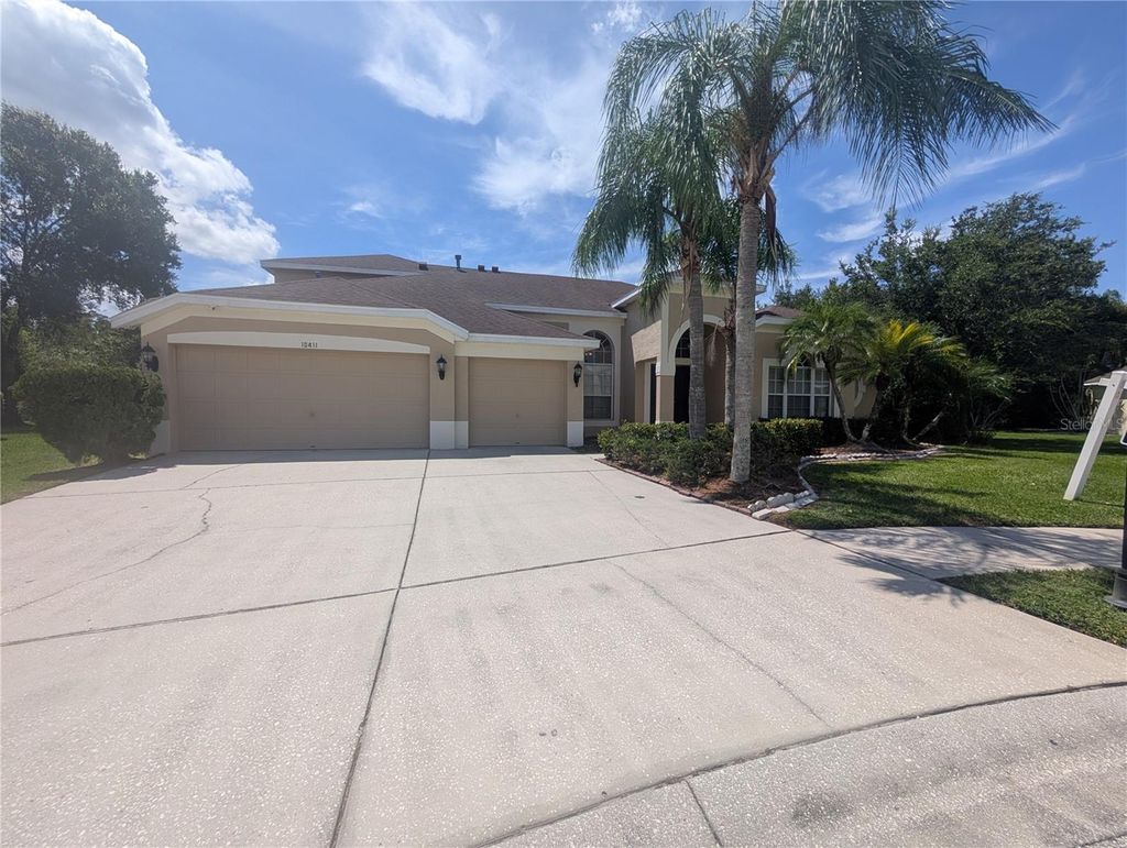 Photo of 10411 Riverburn Drive, Tampa, FL 33647 (MLS # O6335632)