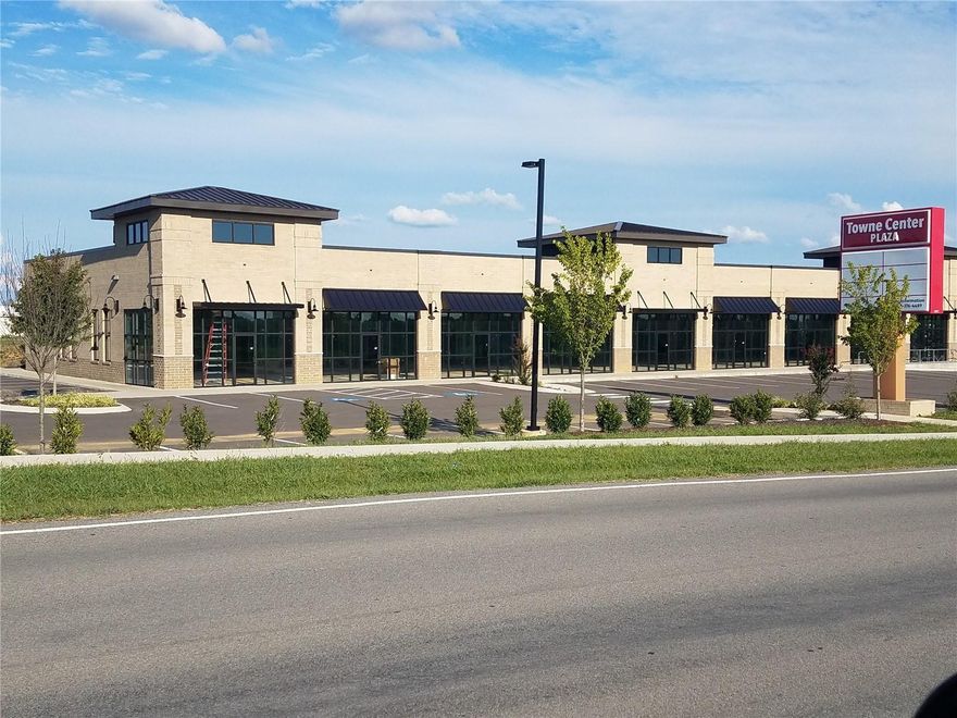 Pre-Construction. To be built. New Commercial retail space to be built - Estimated completion date spring 2026.   Outstanding opportunity directly on 41 with over 52,000 +/- cars a day. Total building sq ft to be 14,000 and can be divided to suit.  Now accepting preconstruction leases.  Excellent Signage on main business highway.  NNN lease.   Three large anchor tenants in the center sharing the parking lot where this will be built, including Dollar Tree, Archwell Health and Bingoland.  LAND LEASE is also available if preferred.   Options are endless.  Incredible location less than 3 miles from the SRQ Airport.  Call today to discuss possibilities.  CAM fees to be determined once property is completed.  5 year lease preferred.