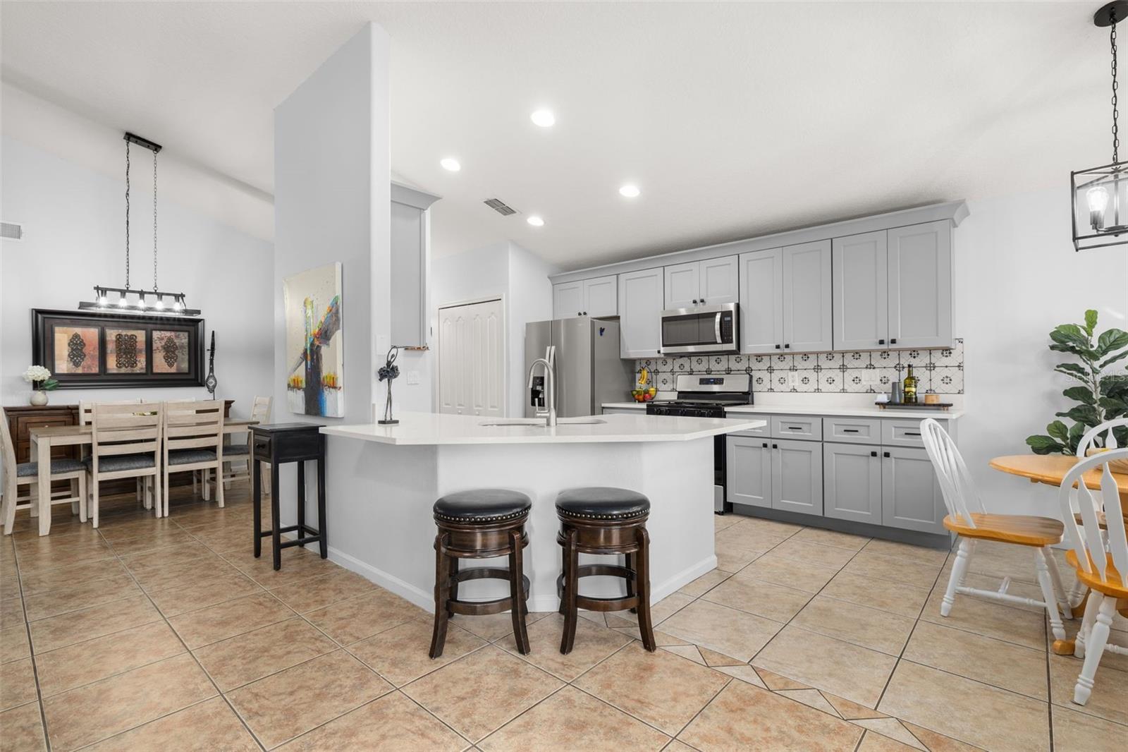 WESTON HILLS SUB - Residential