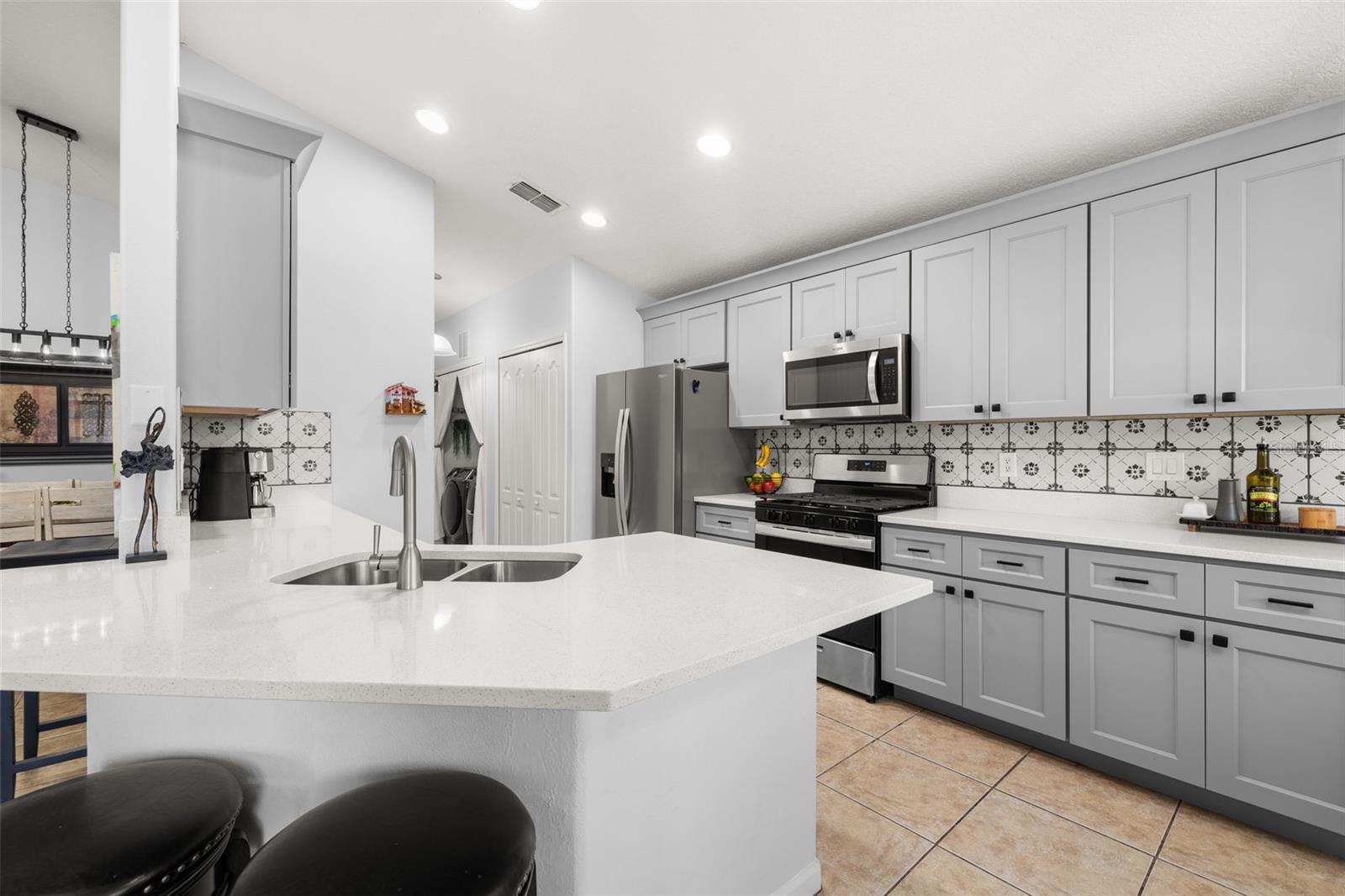 WESTON HILLS SUB - Residential