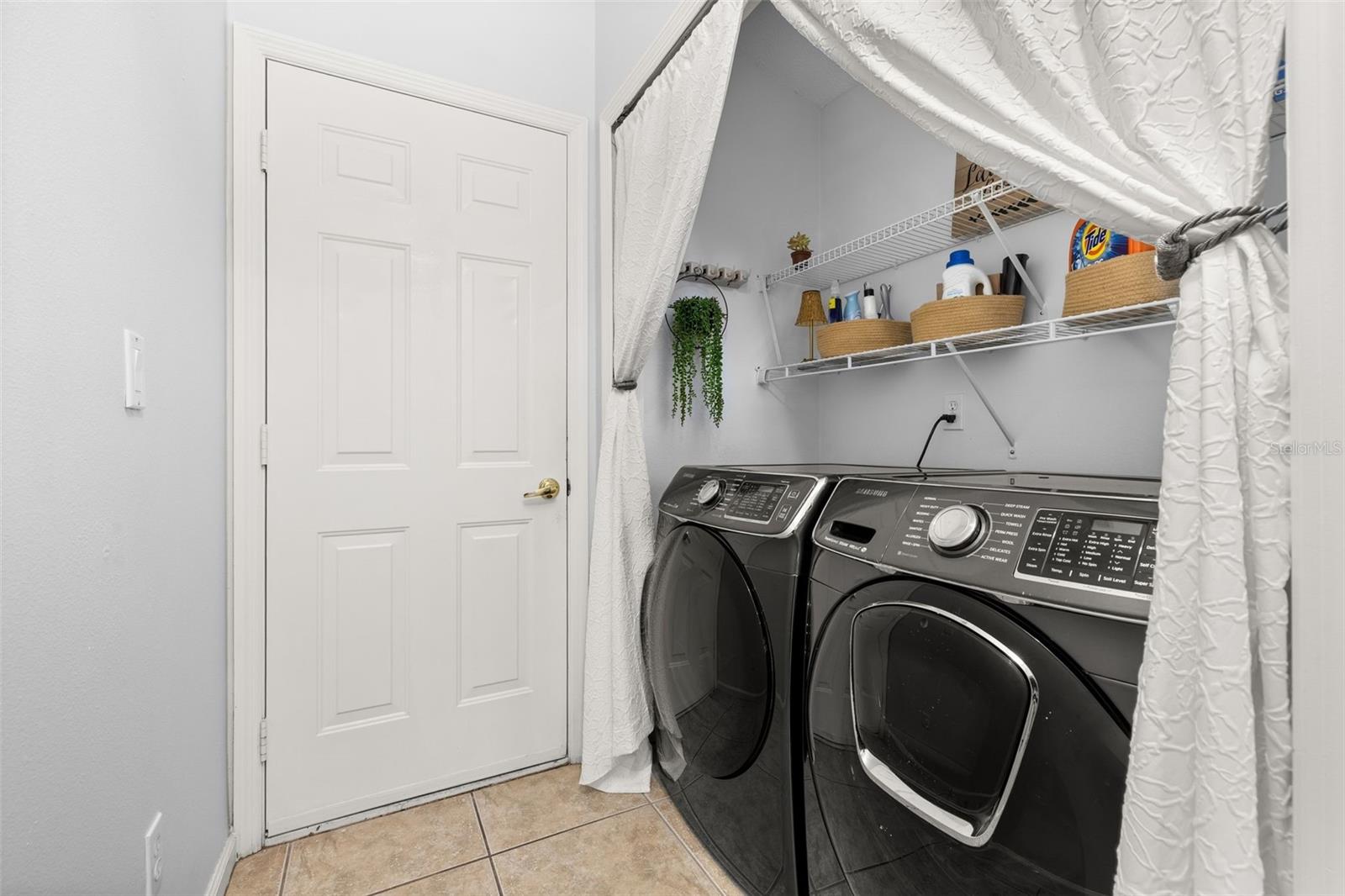 WESTON HILLS SUB - Residential