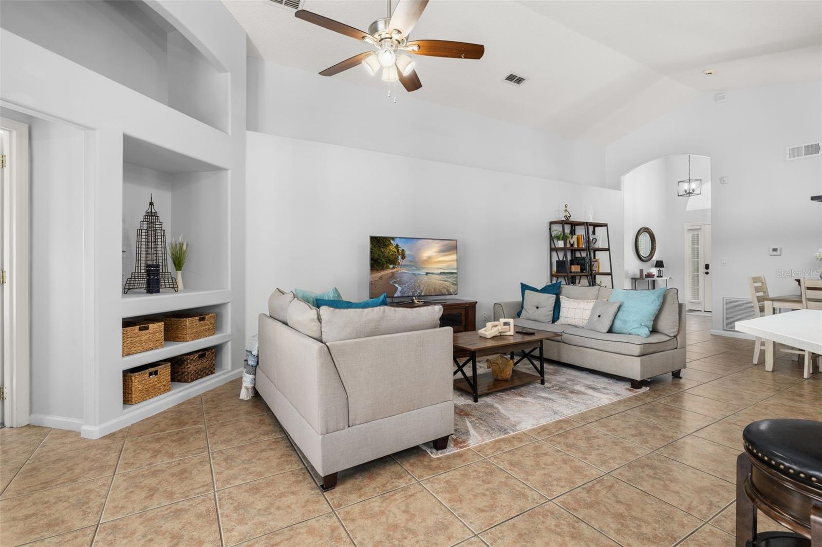 WESTON HILLS SUB - Residential