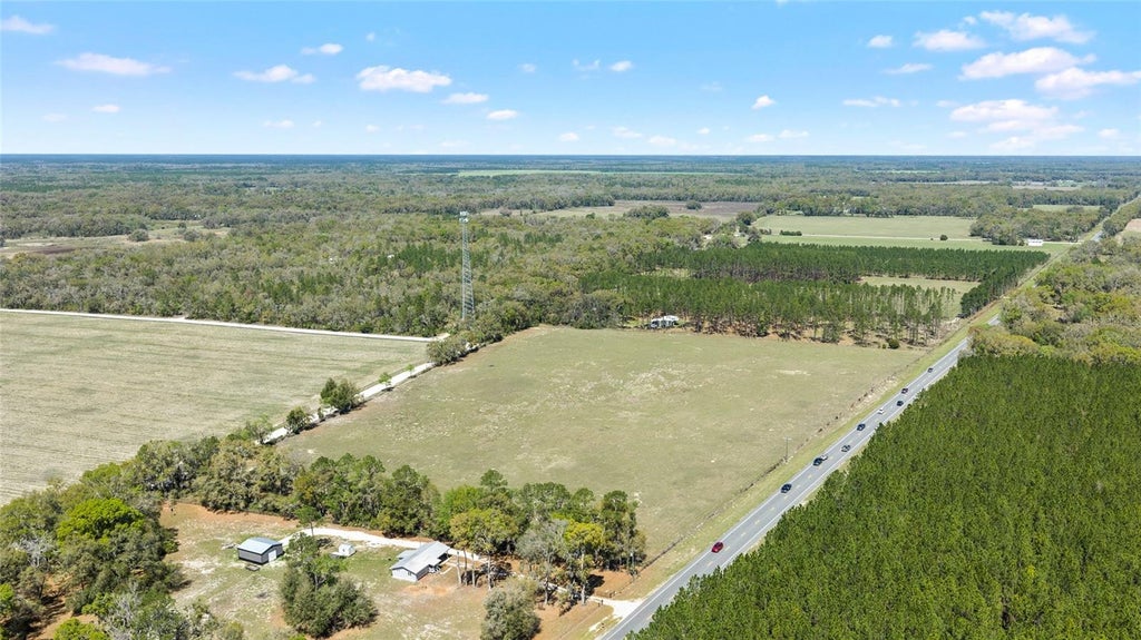 Photo of 300 NE 708 Avenue, Old Town, FL 32680 (MLS # TB8551076)