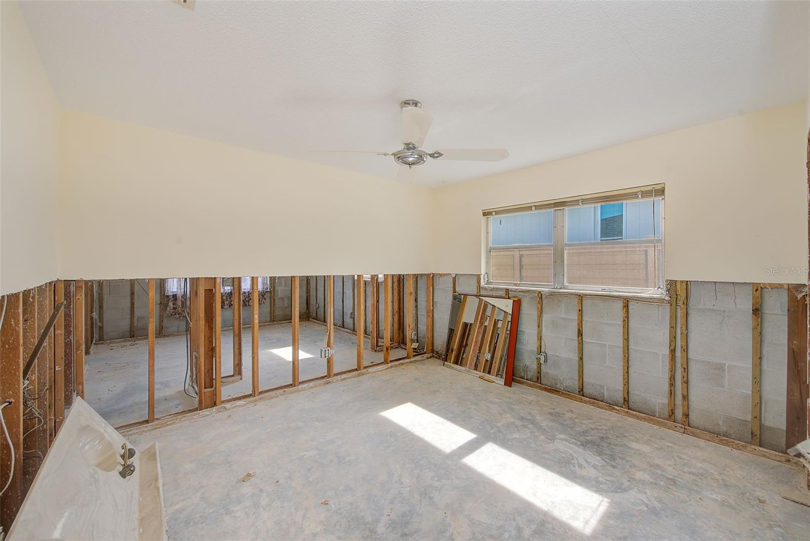 ISLAND ESTATES OF CLEARWATER - Residential