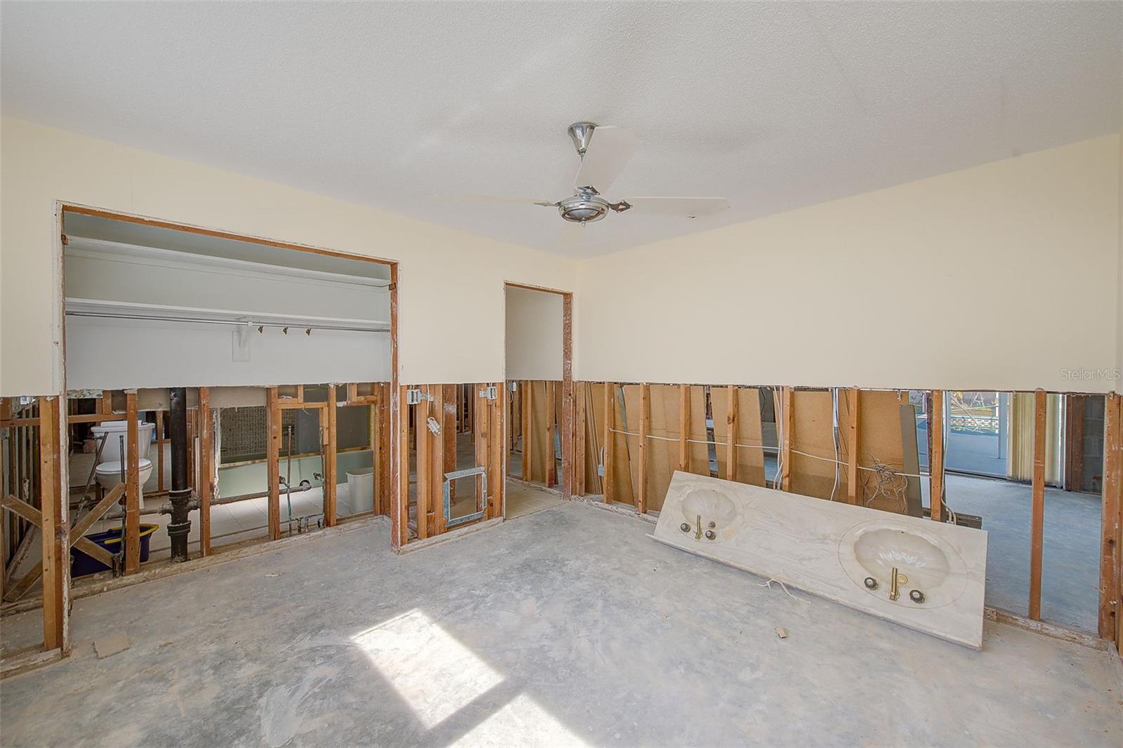 ISLAND ESTATES OF CLEARWATER - Residential