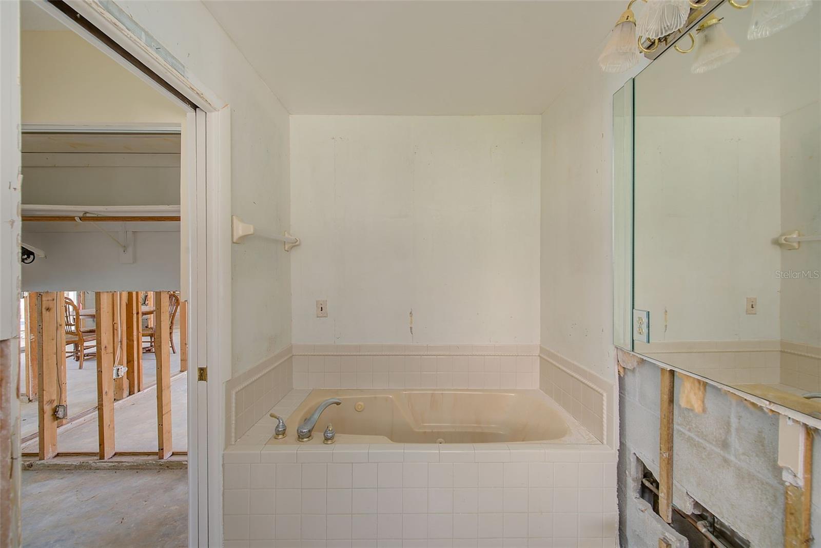 ISLAND ESTATES OF CLEARWATER - Residential