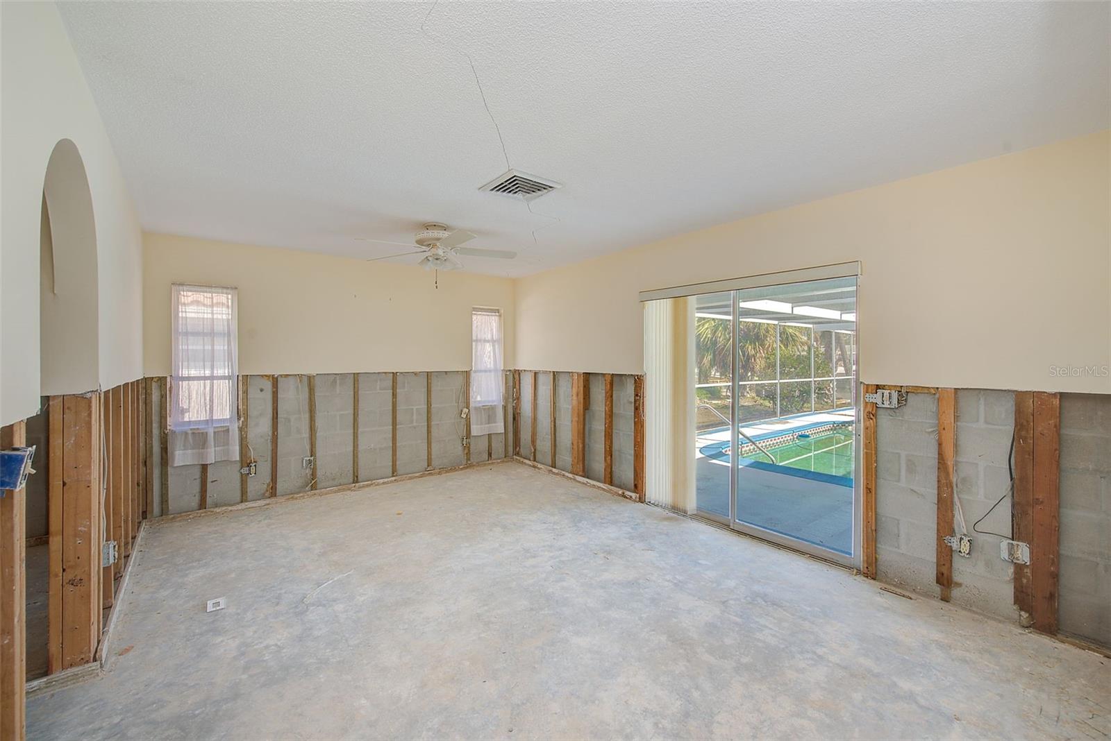 ISLAND ESTATES OF CLEARWATER - Residential