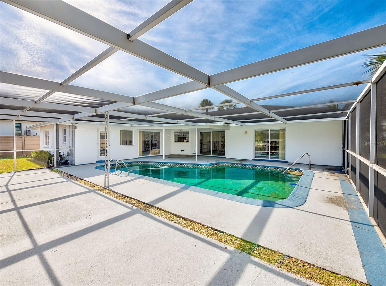 ISLAND ESTATES OF CLEARWATER - Residential