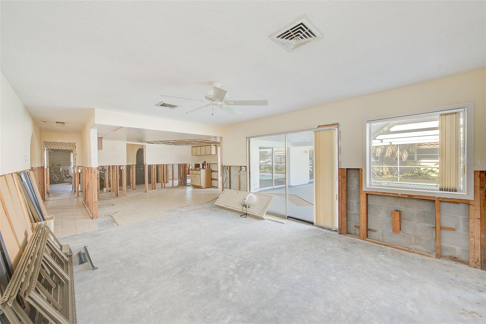 ISLAND ESTATES OF CLEARWATER - Residential