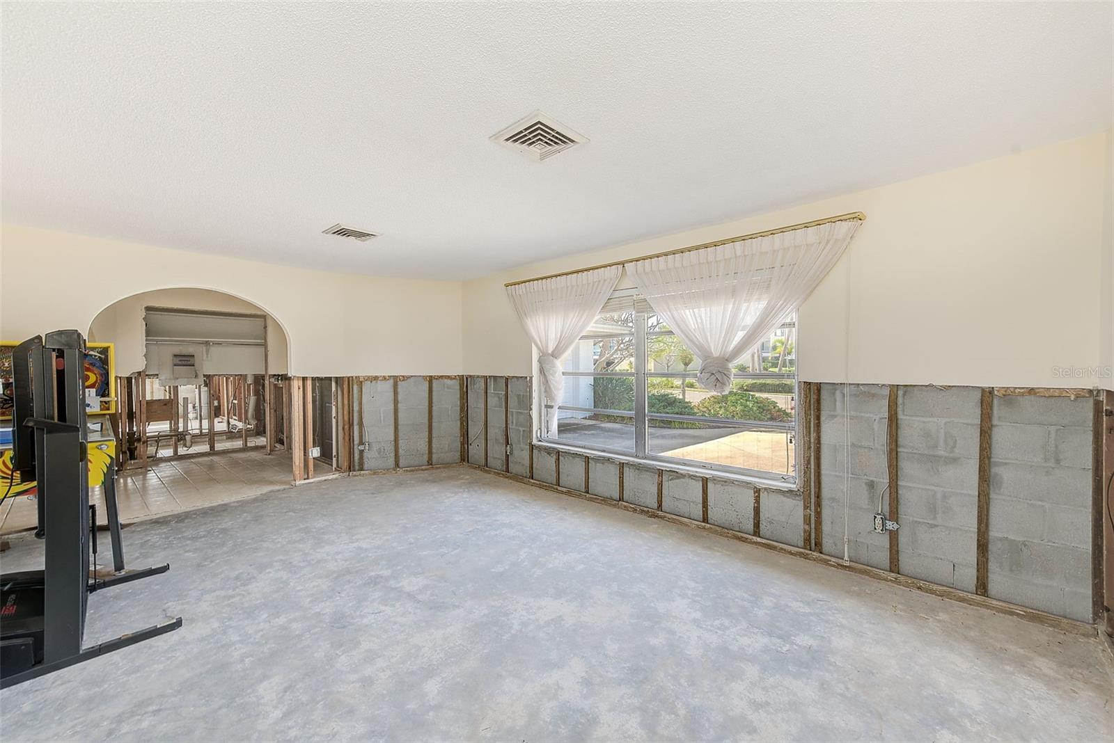 ISLAND ESTATES OF CLEARWATER - Residential