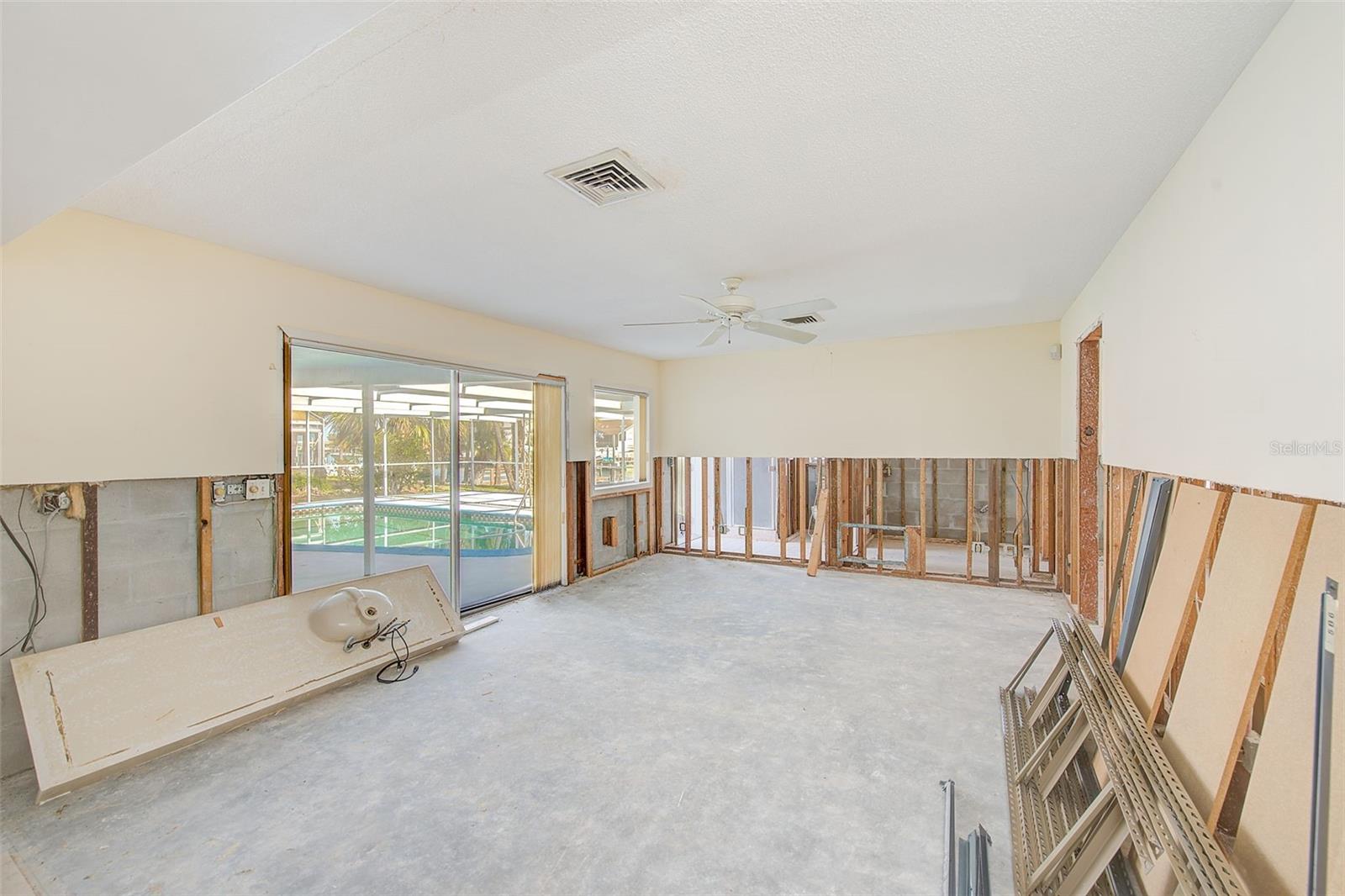 ISLAND ESTATES OF CLEARWATER - Residential