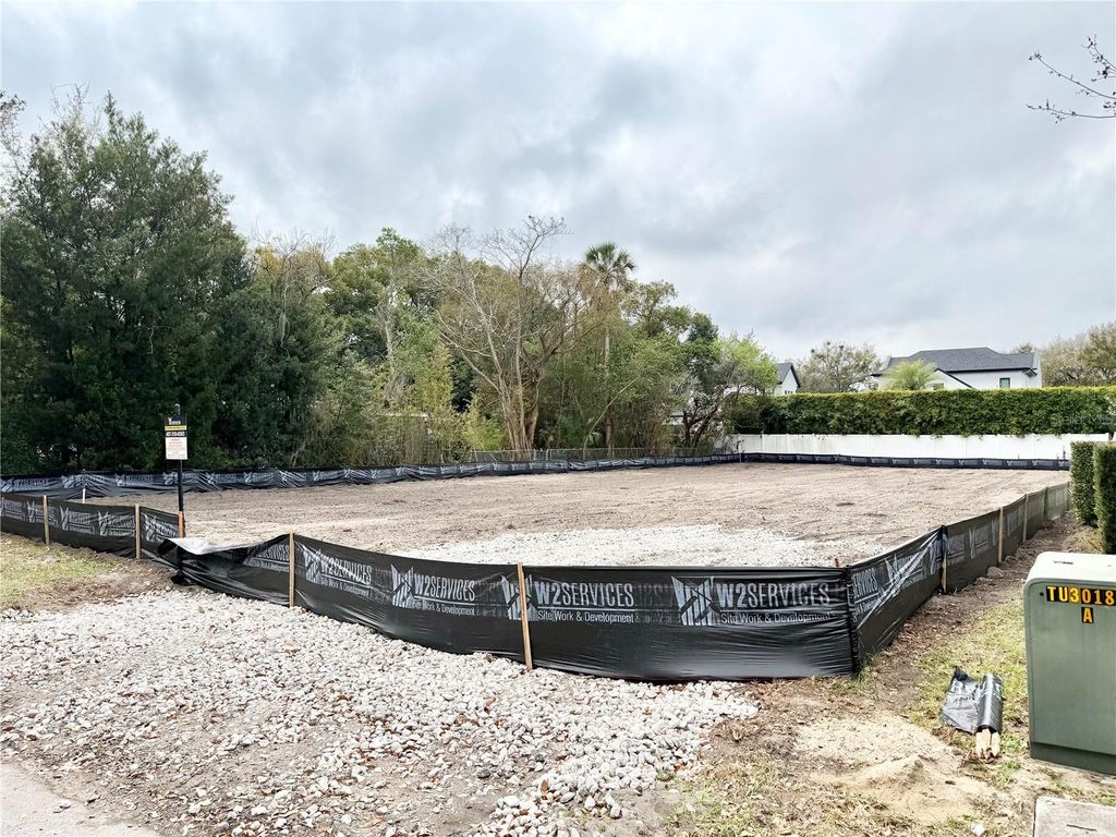 Photo of 465 N Phelps Avenue, Winter Park, FL 32789 (MLS # O6388286)