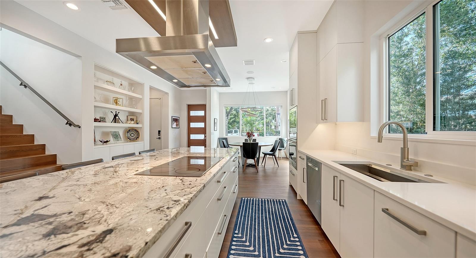 BUNGALOW HILL - Residential