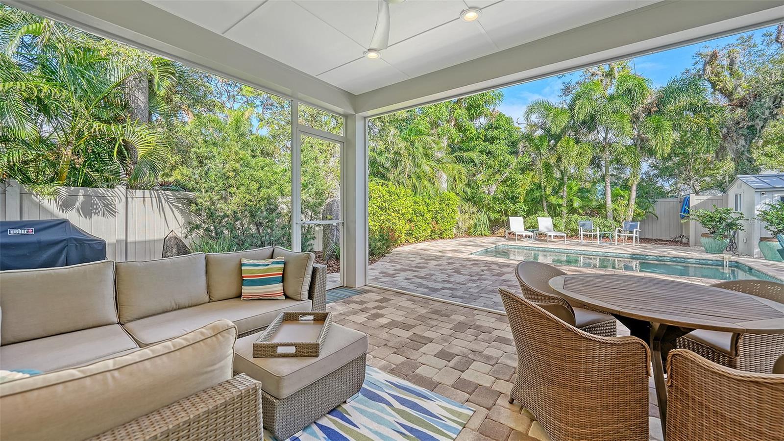 BUNGALOW HILL - Residential