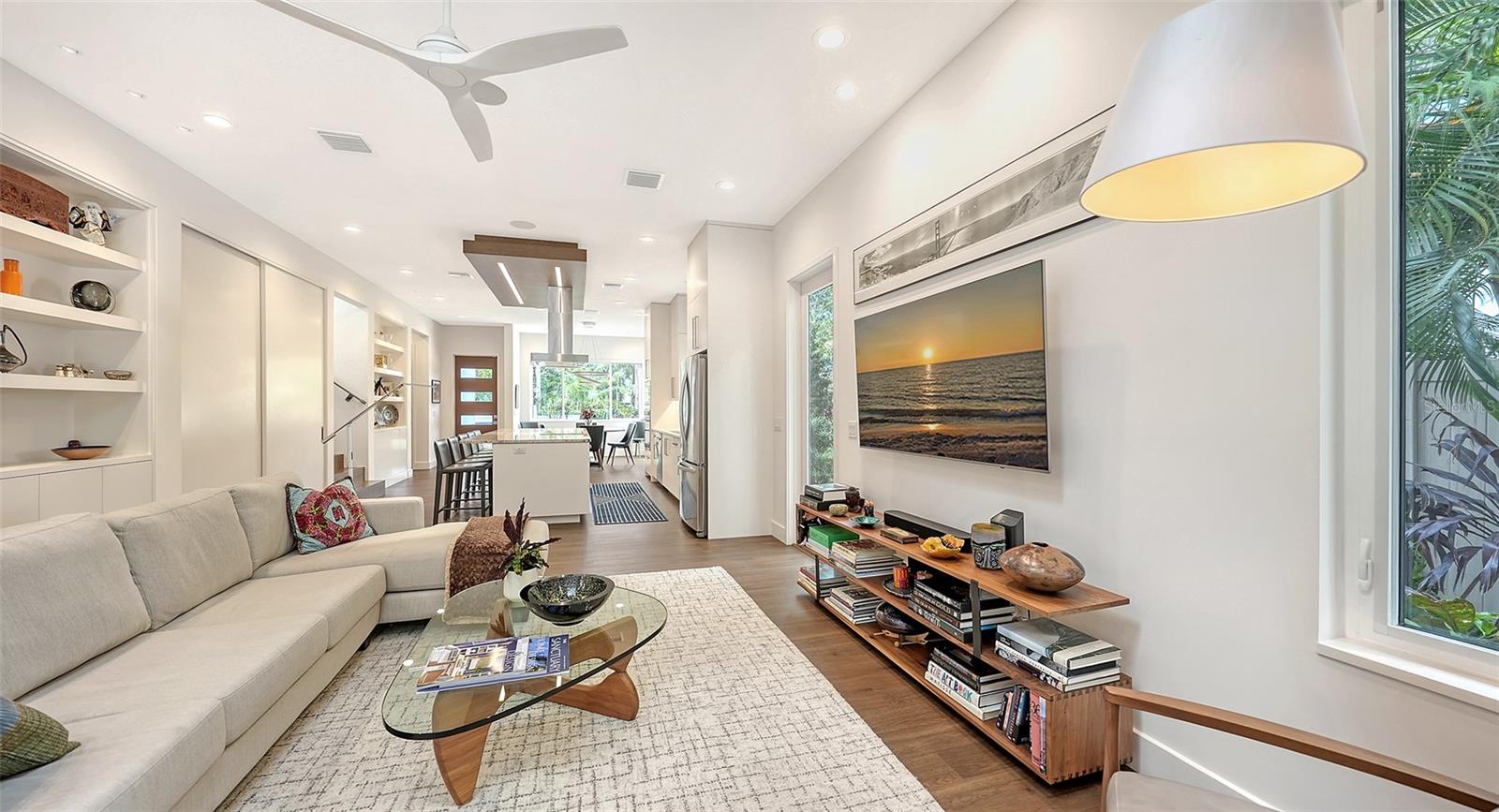 BUNGALOW HILL - Residential